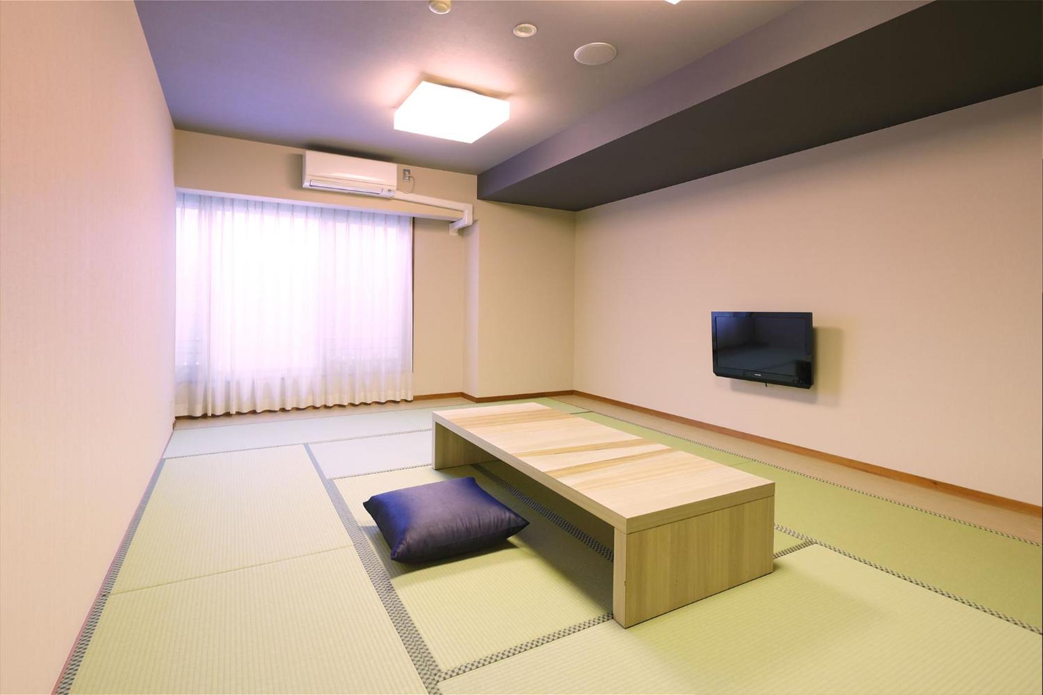 Standard Japanese-Style-Room 18 square yards No View - Shared Bathroom - Non-Smoking - Photo 4