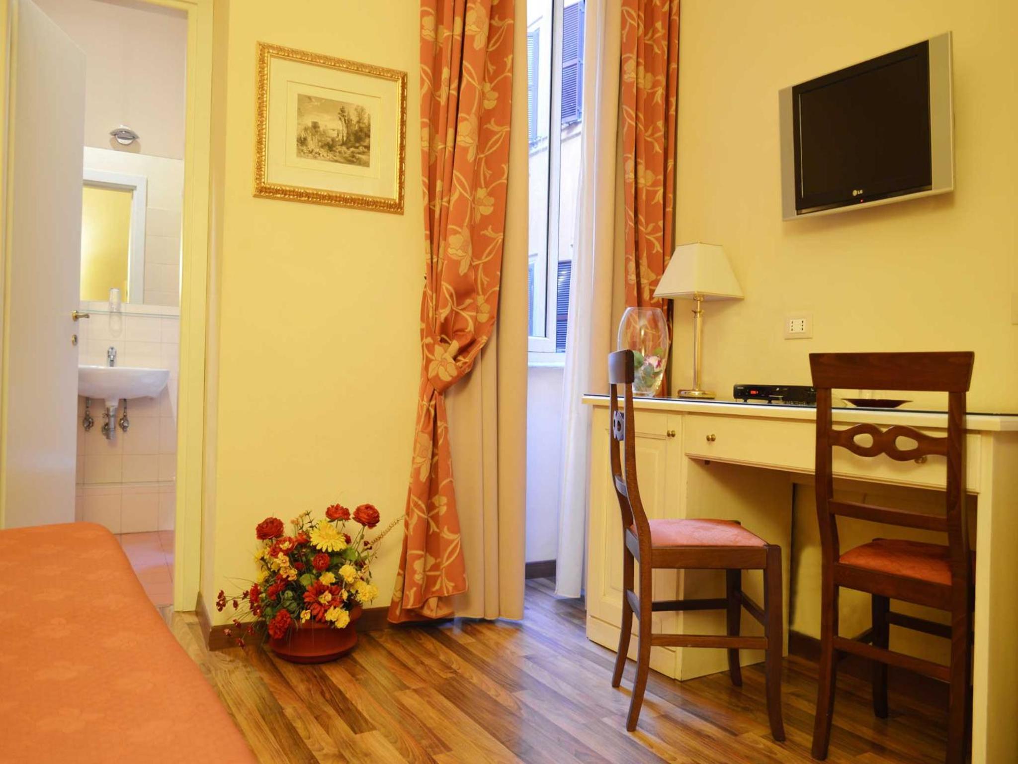 Double or Twin Room photo 2