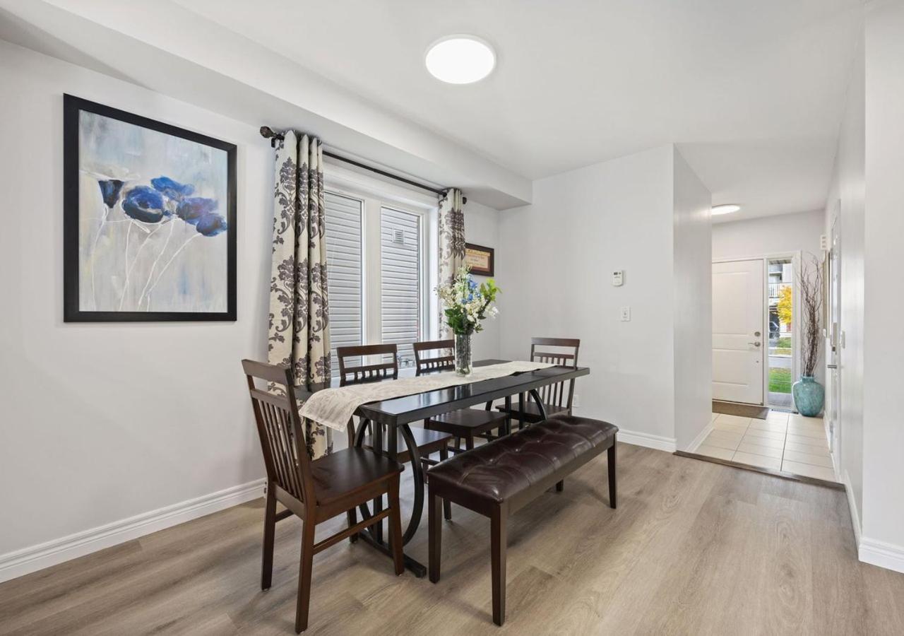 Three-Bedroom House photo 2