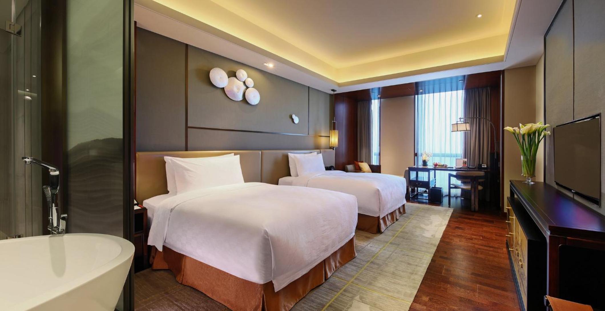 2 Double Standard High Floor Lounge Access photo 2