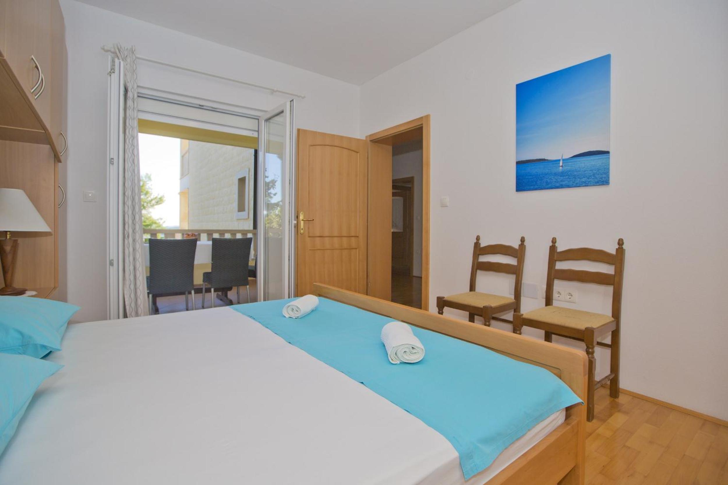 One-Bedroom Apartment with Sea View photo 3