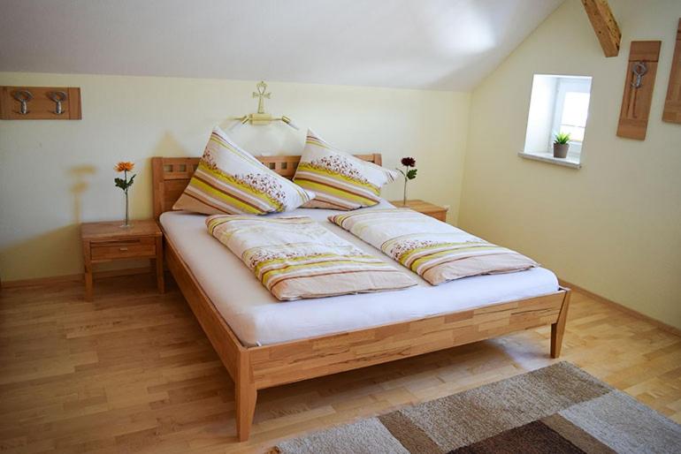 Three-Bedroom Apartment with Balcony