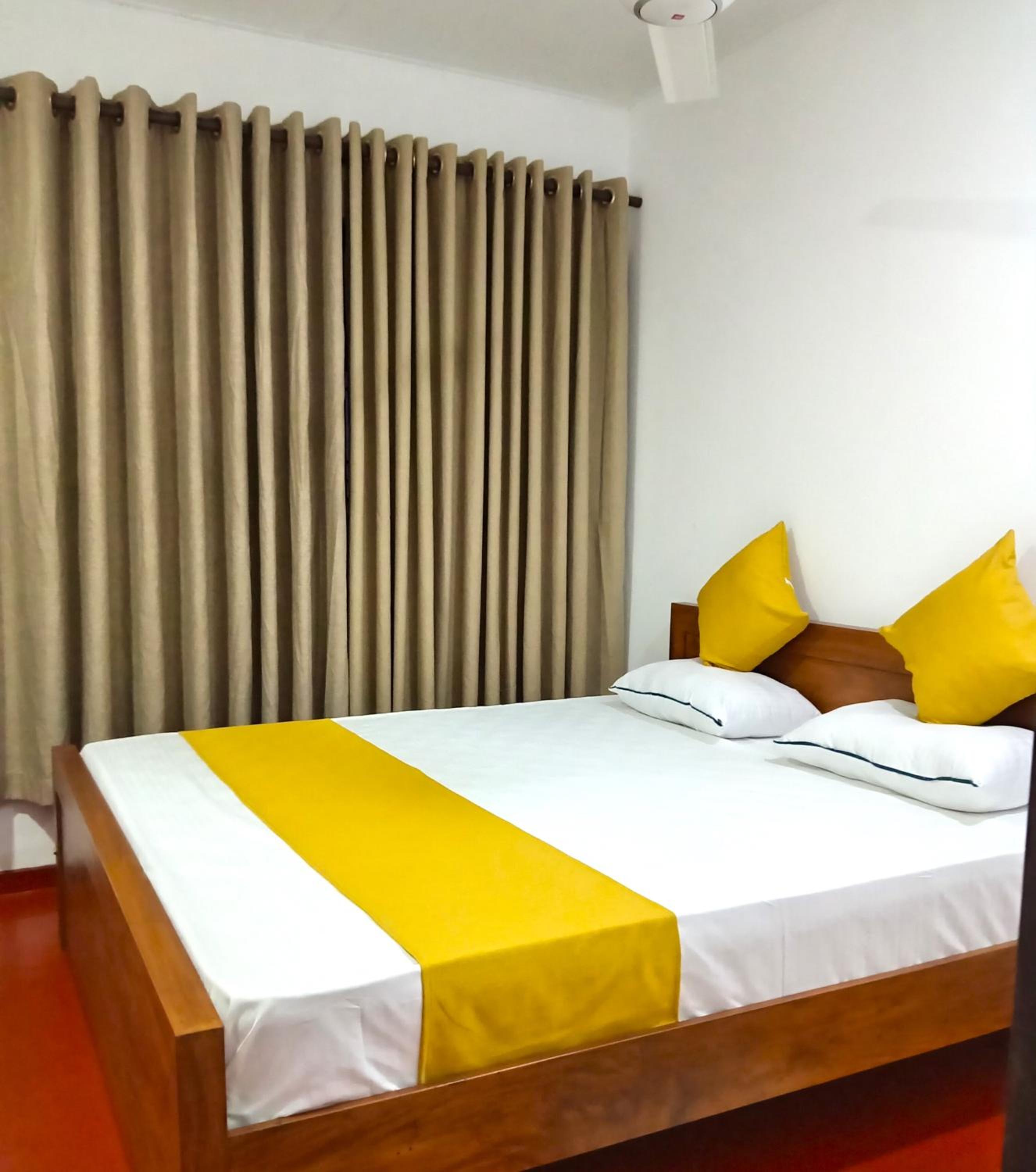 Deluxe Double Room with Bath photo 2