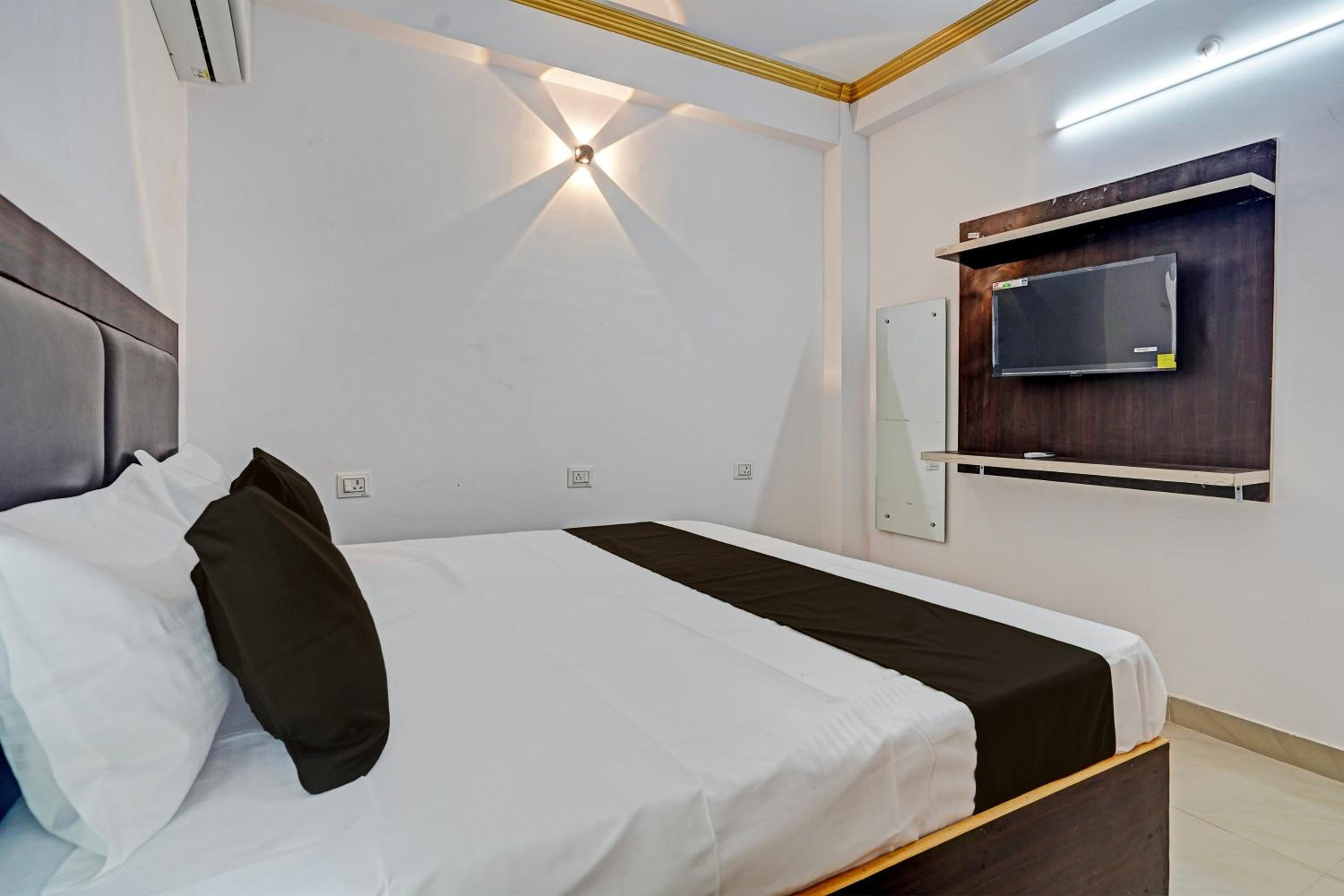 Classic Triple Room photo 1