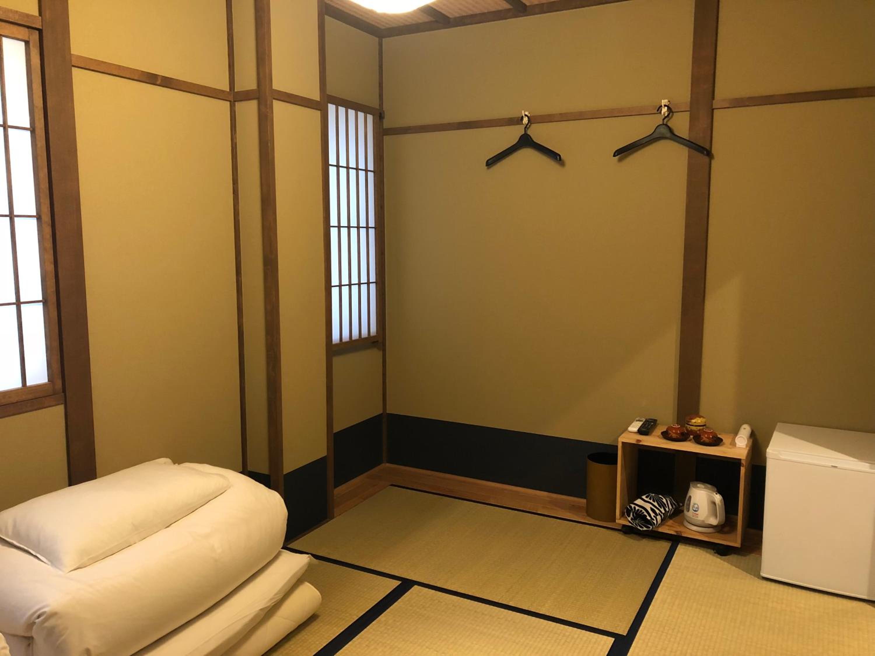 Twin Room with Private Bathroom photo 3