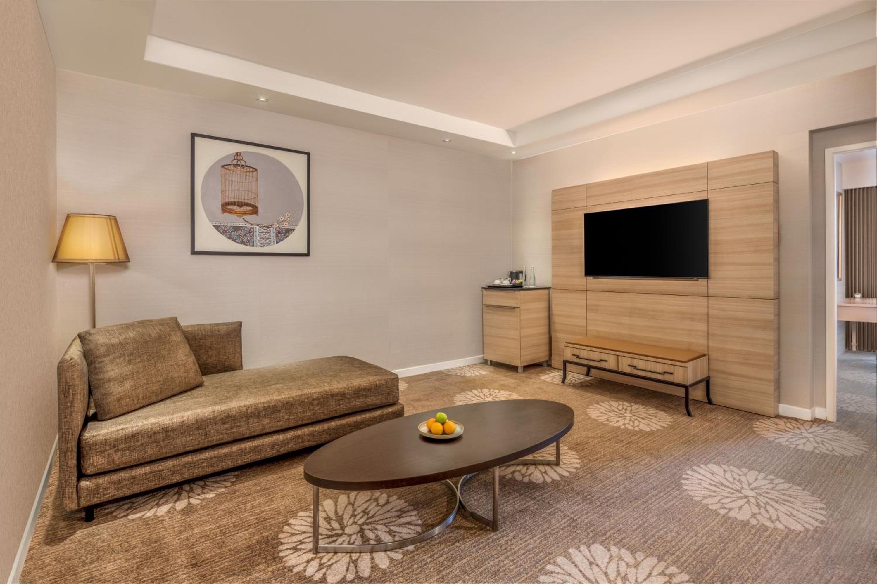 Junior Suite 1 Queen Junior Suite 1 Queen