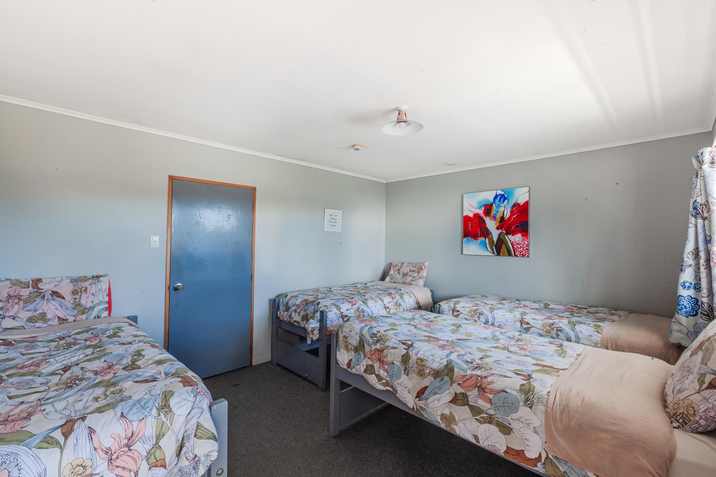 Quadruple Room - Photo 5