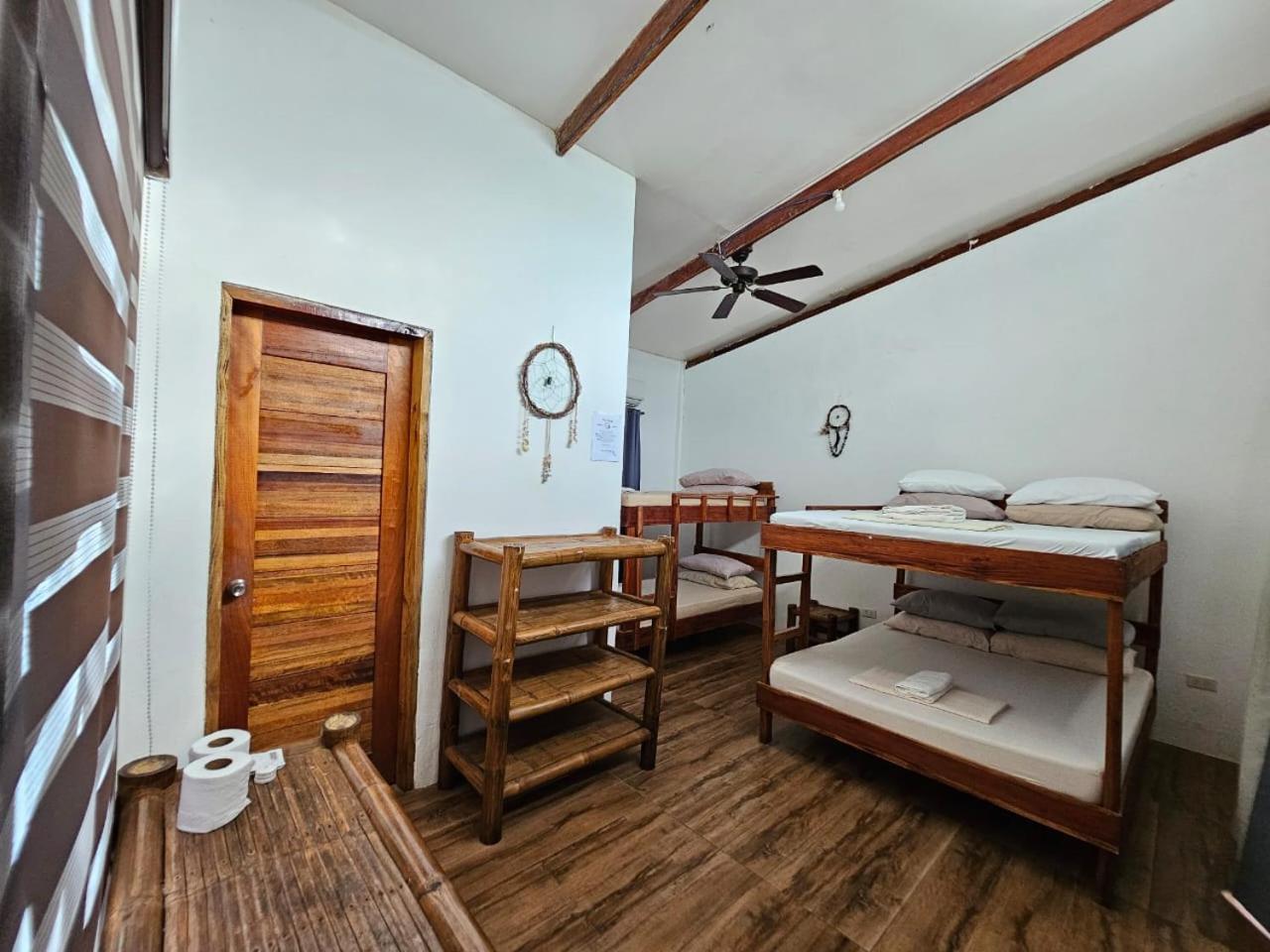 Family Room with Private Bathroom - Photo 5