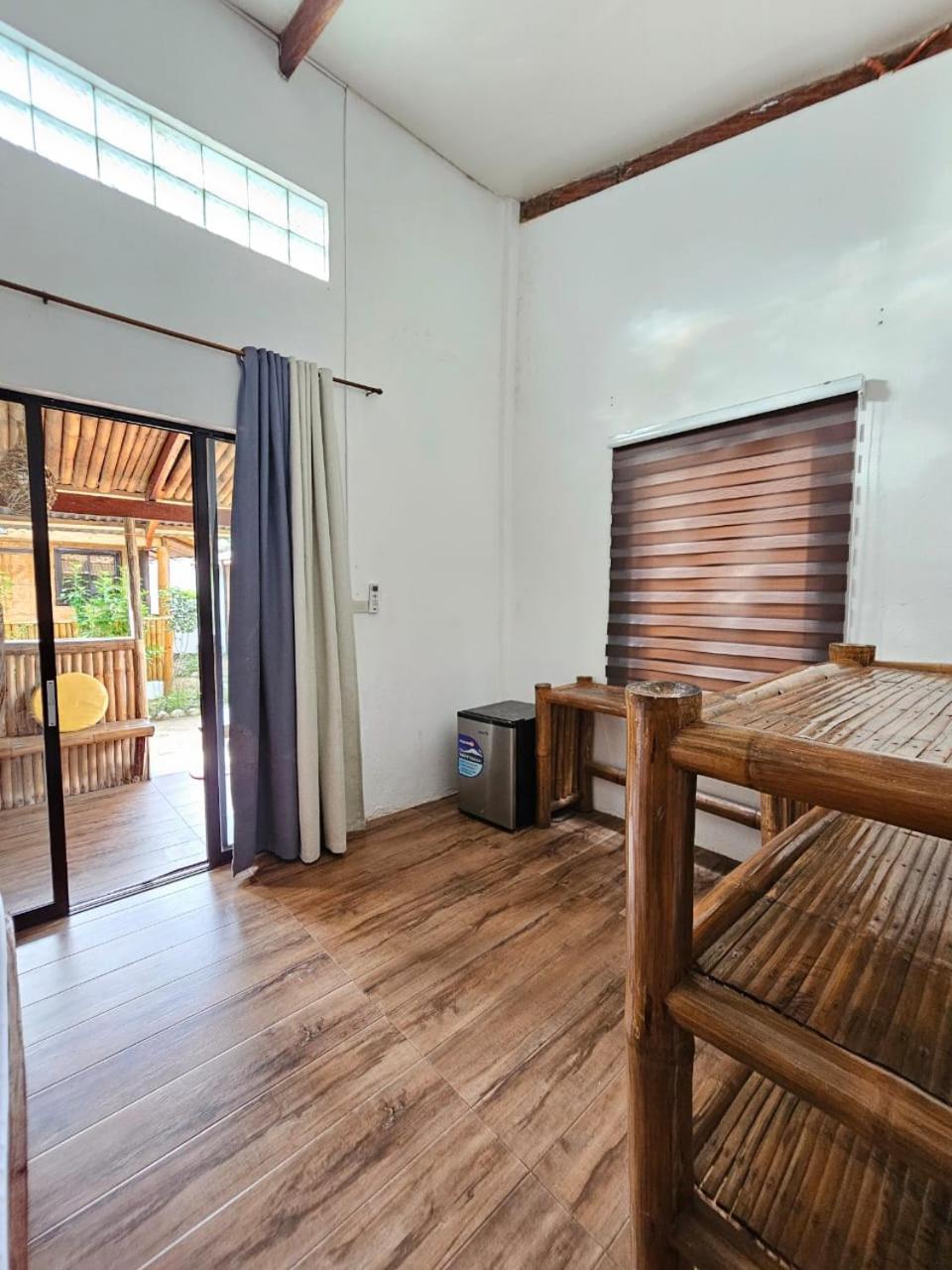 Family Room with Private Bathroom - Photo 6