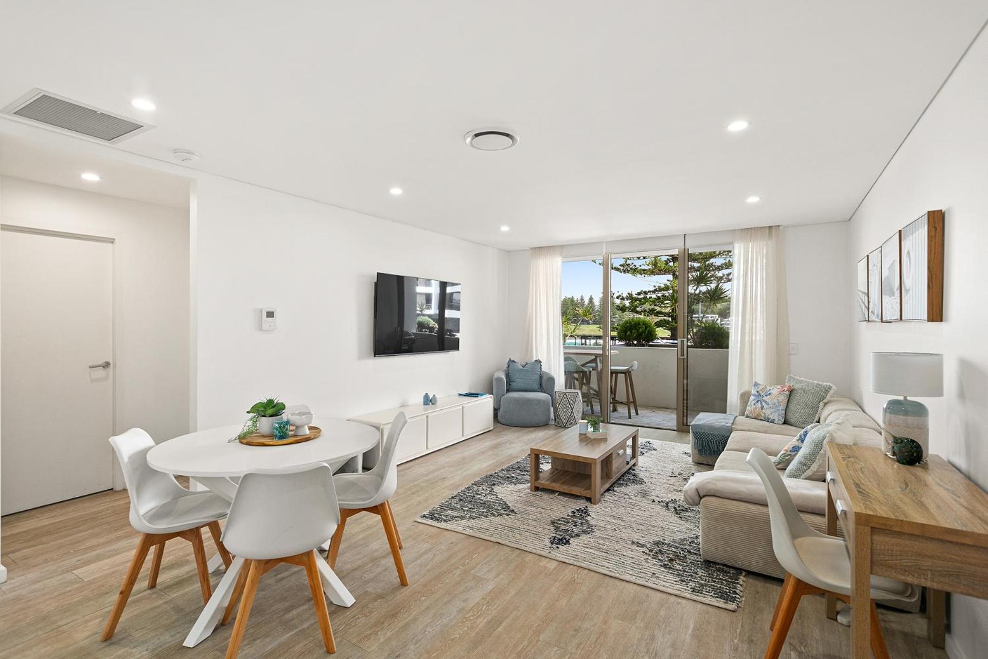 Three-Bedroom Apartment photo 1