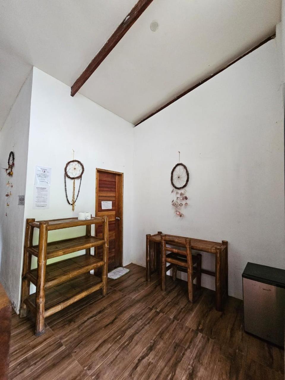 Family Room - Photo 6