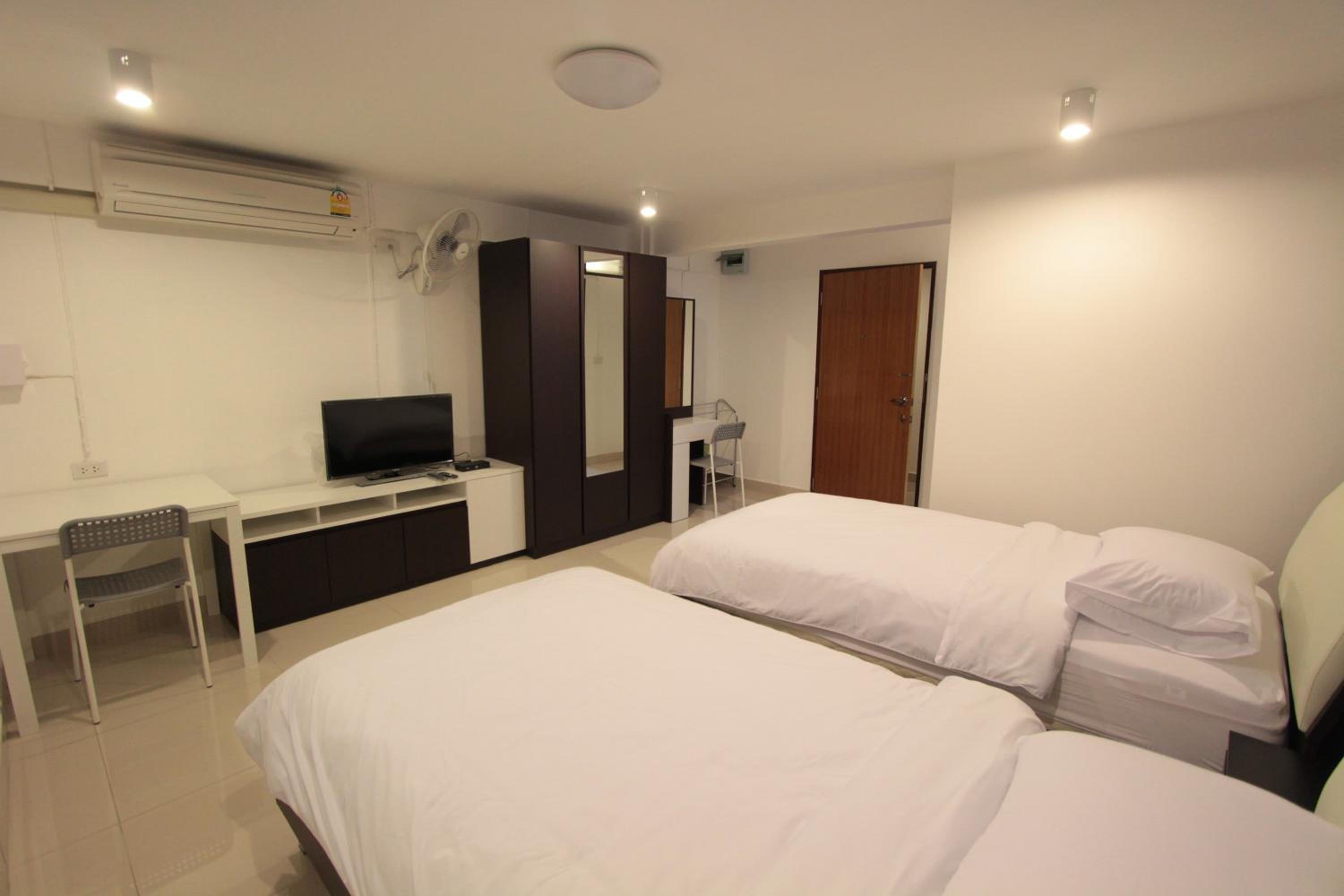 Twin Room with Balcony photo 1