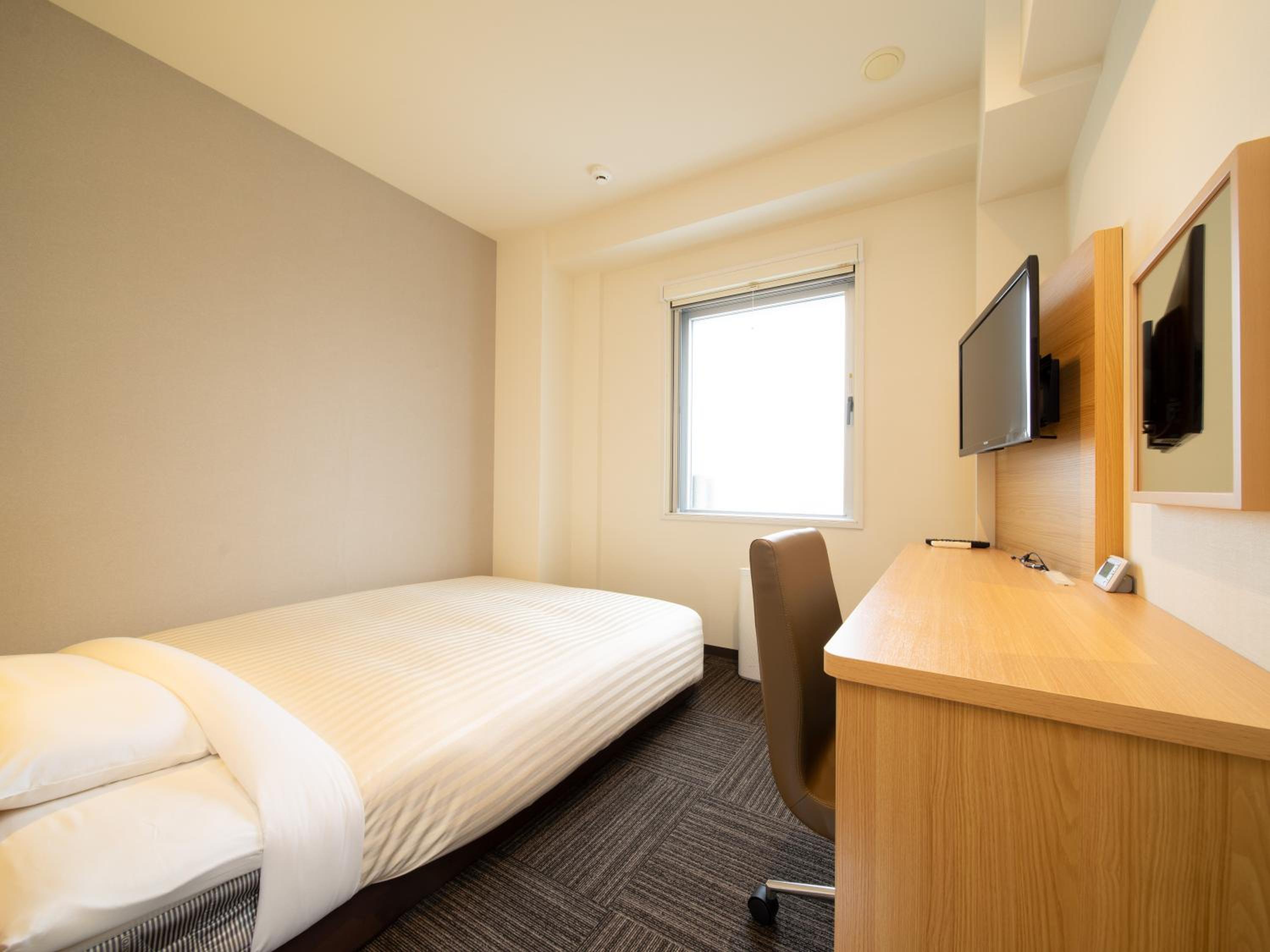 Room Selected at Check In - Non-Smoking - Photo 1
