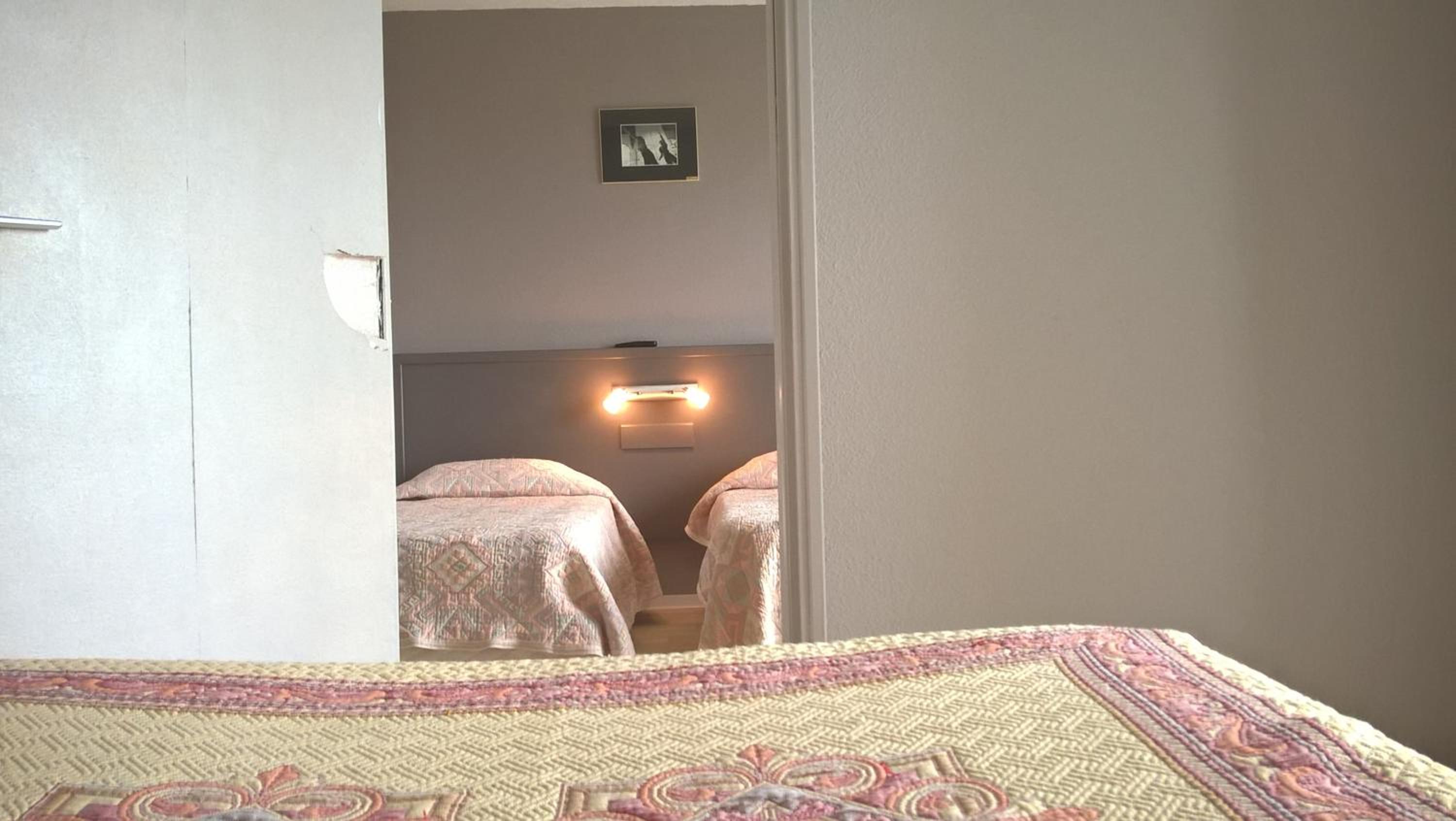 Quadruple Room - Photo 1