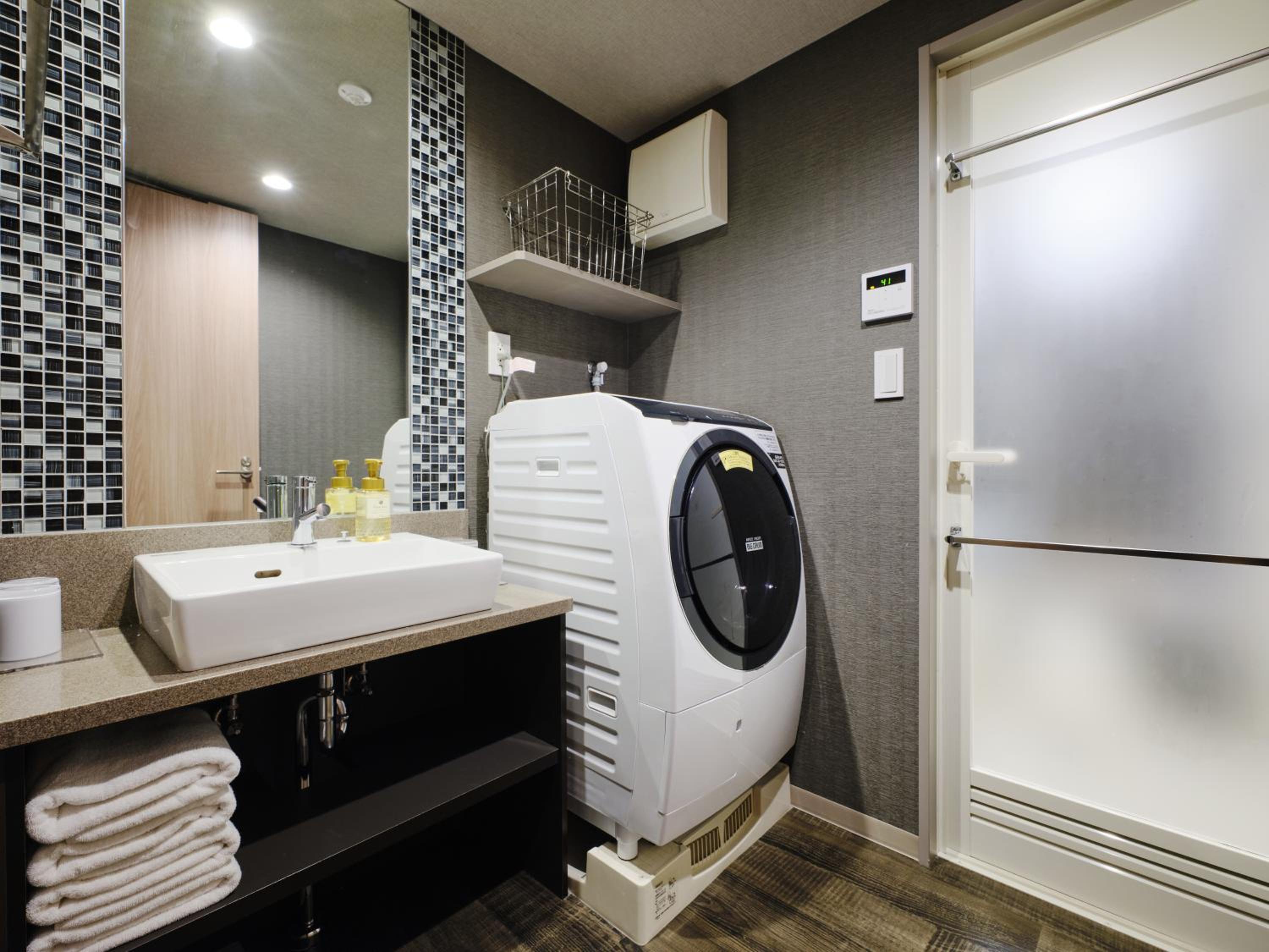 Room Selected at Check-In - Non-Smoking - Bed Type Not Guaranteed photo 3