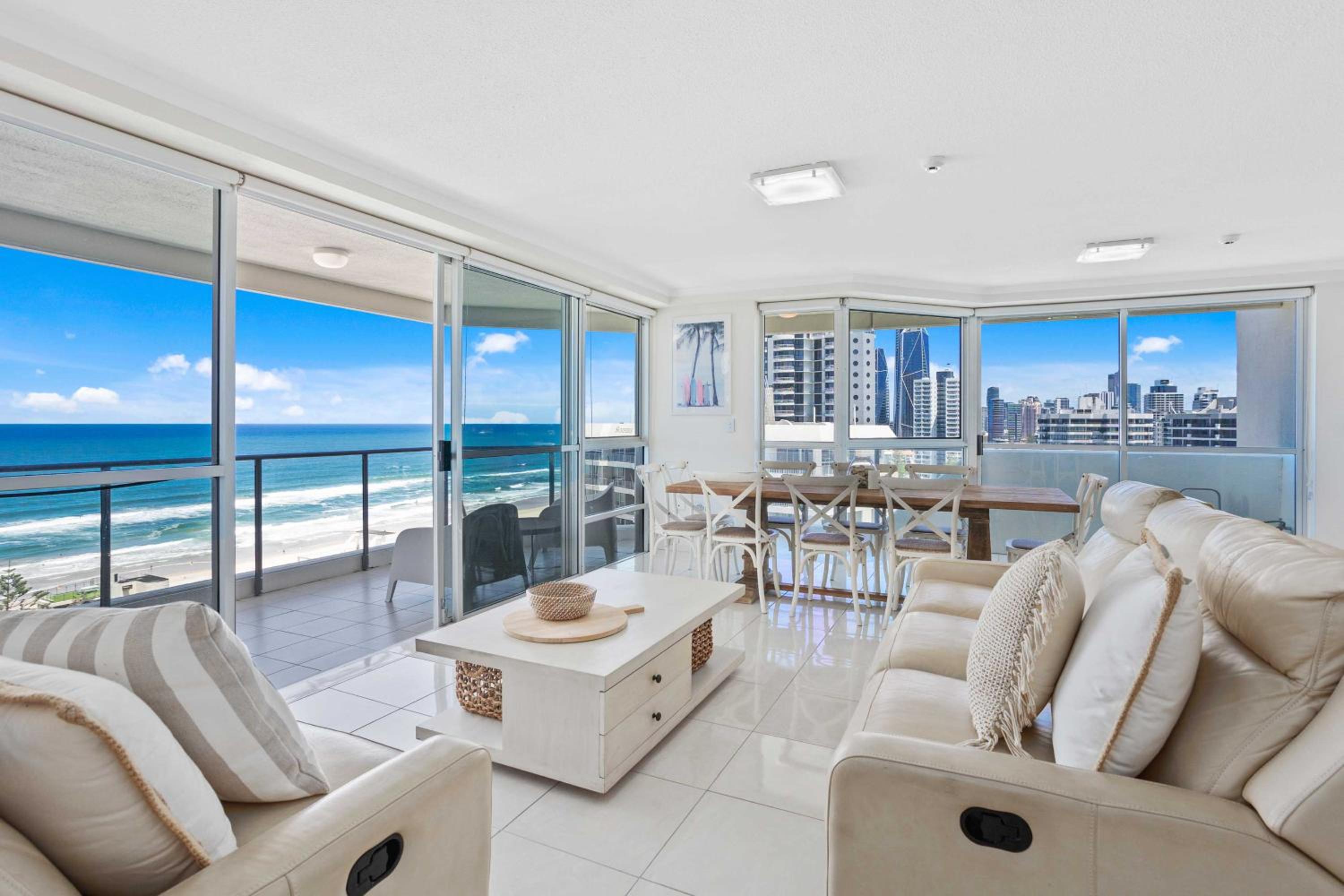 3 Bedroom Ocean View Penthouse - Photo 10