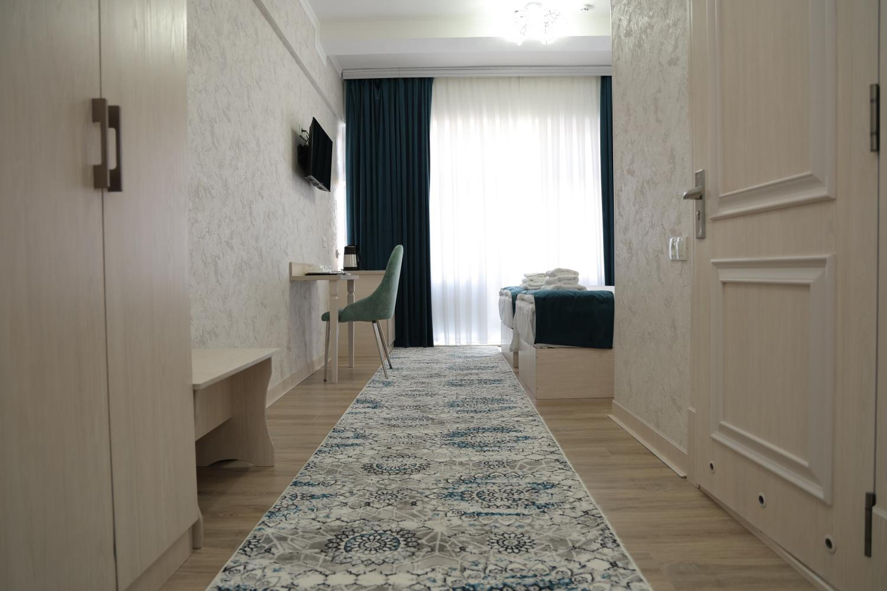 Superior Double or Twin Room photo 3