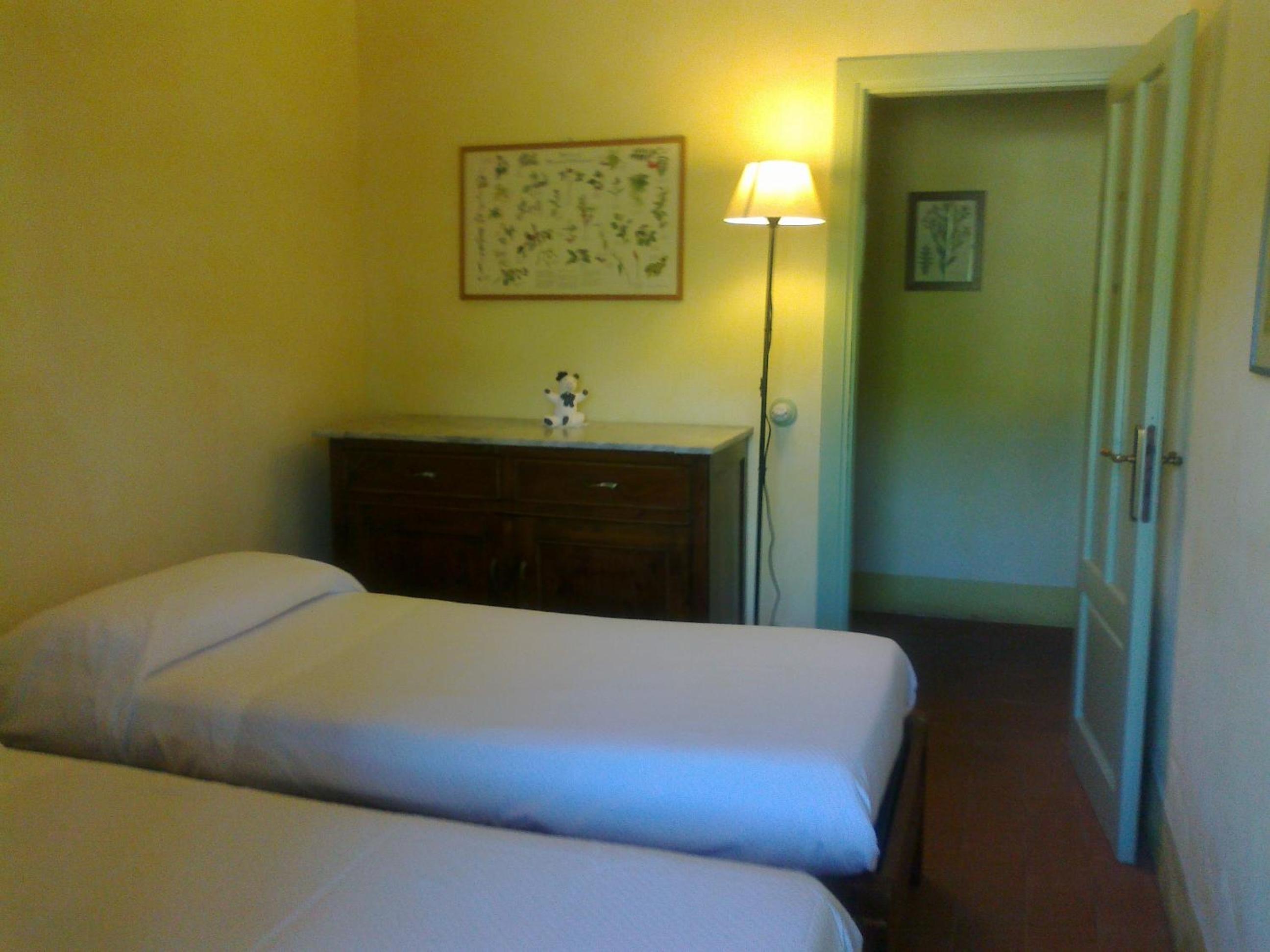 Seven-Bedroom House photo 1