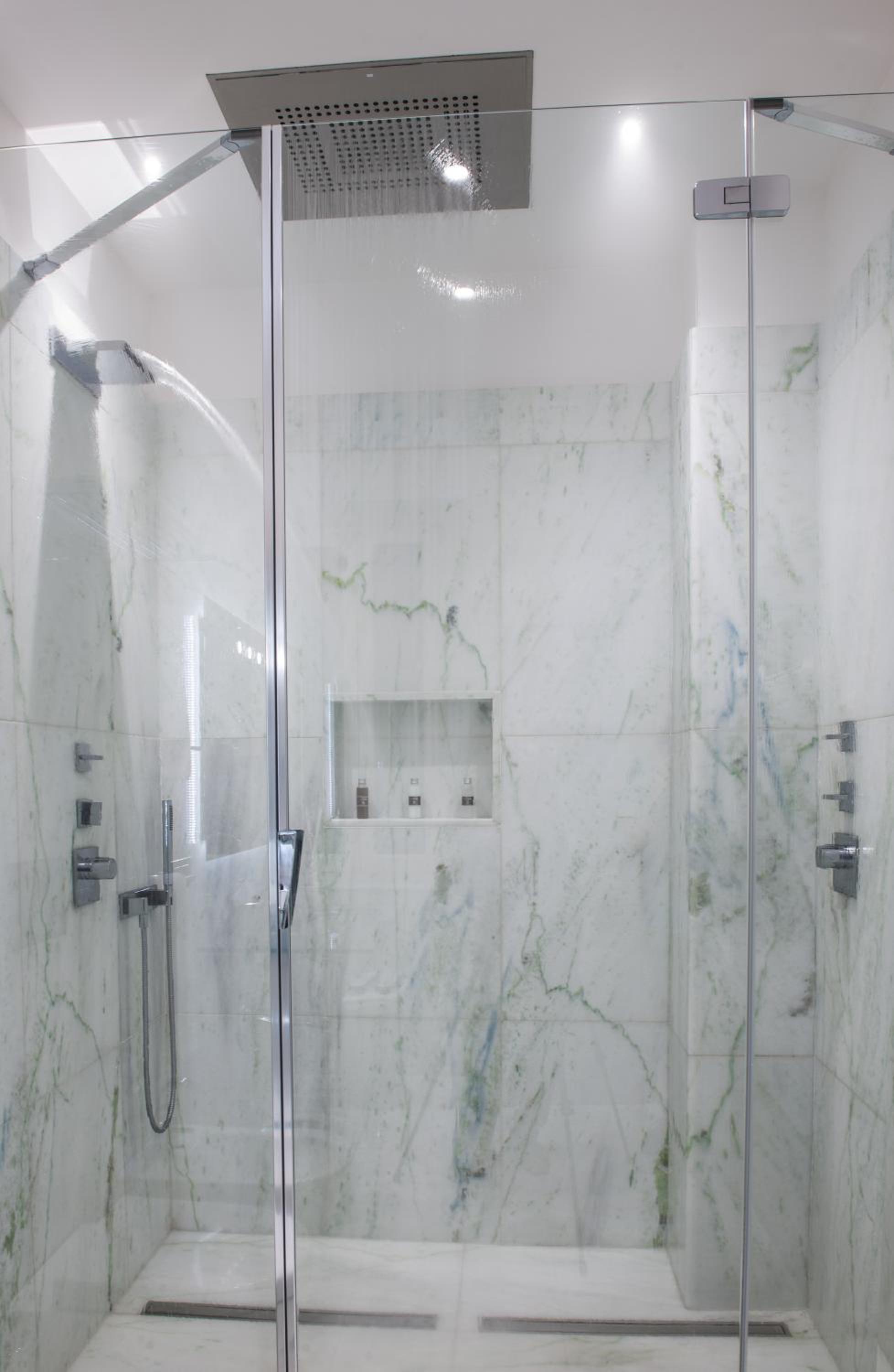 Luxury Triple Room - Photo 9