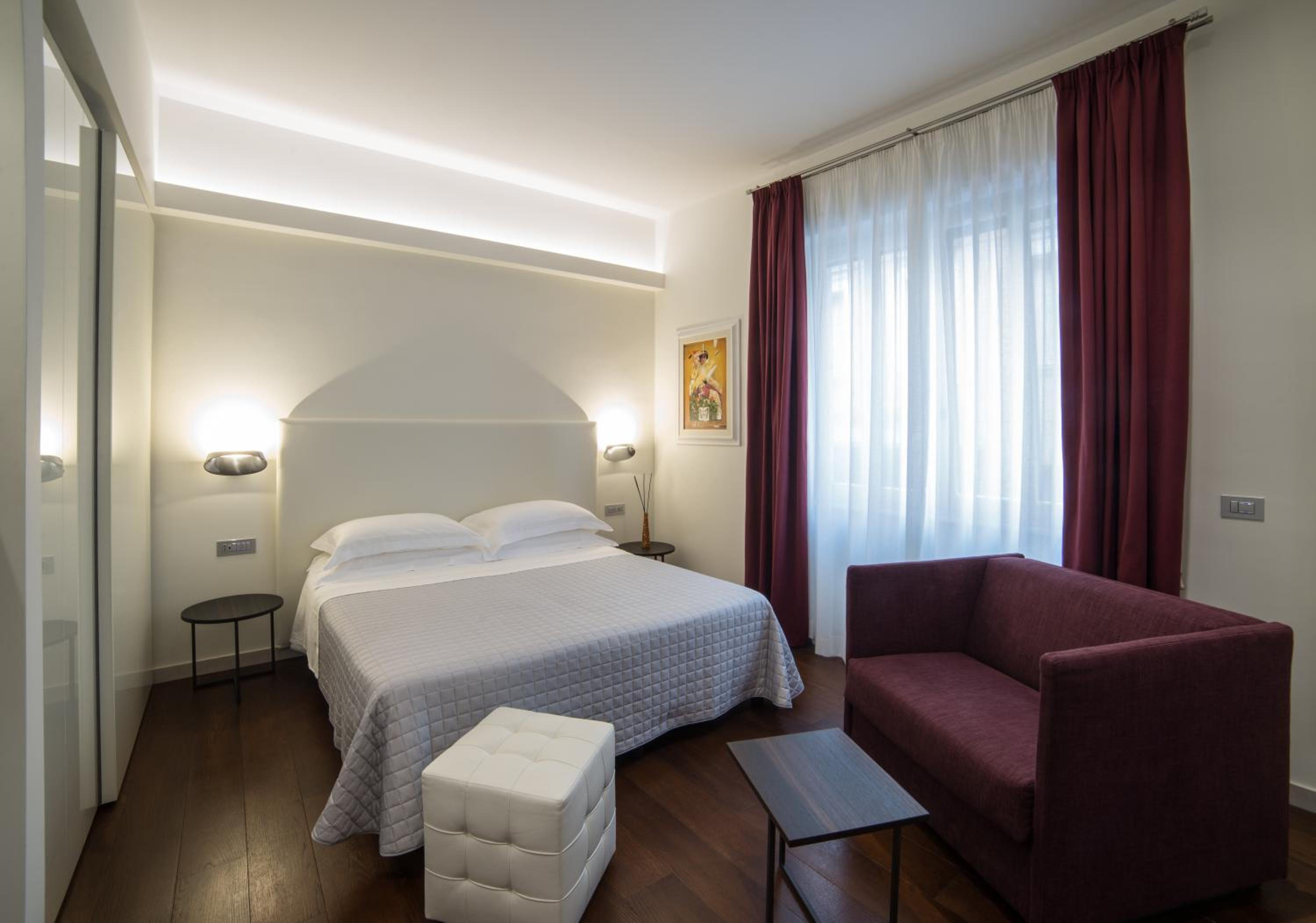 Luxury Triple Room - Photo 11