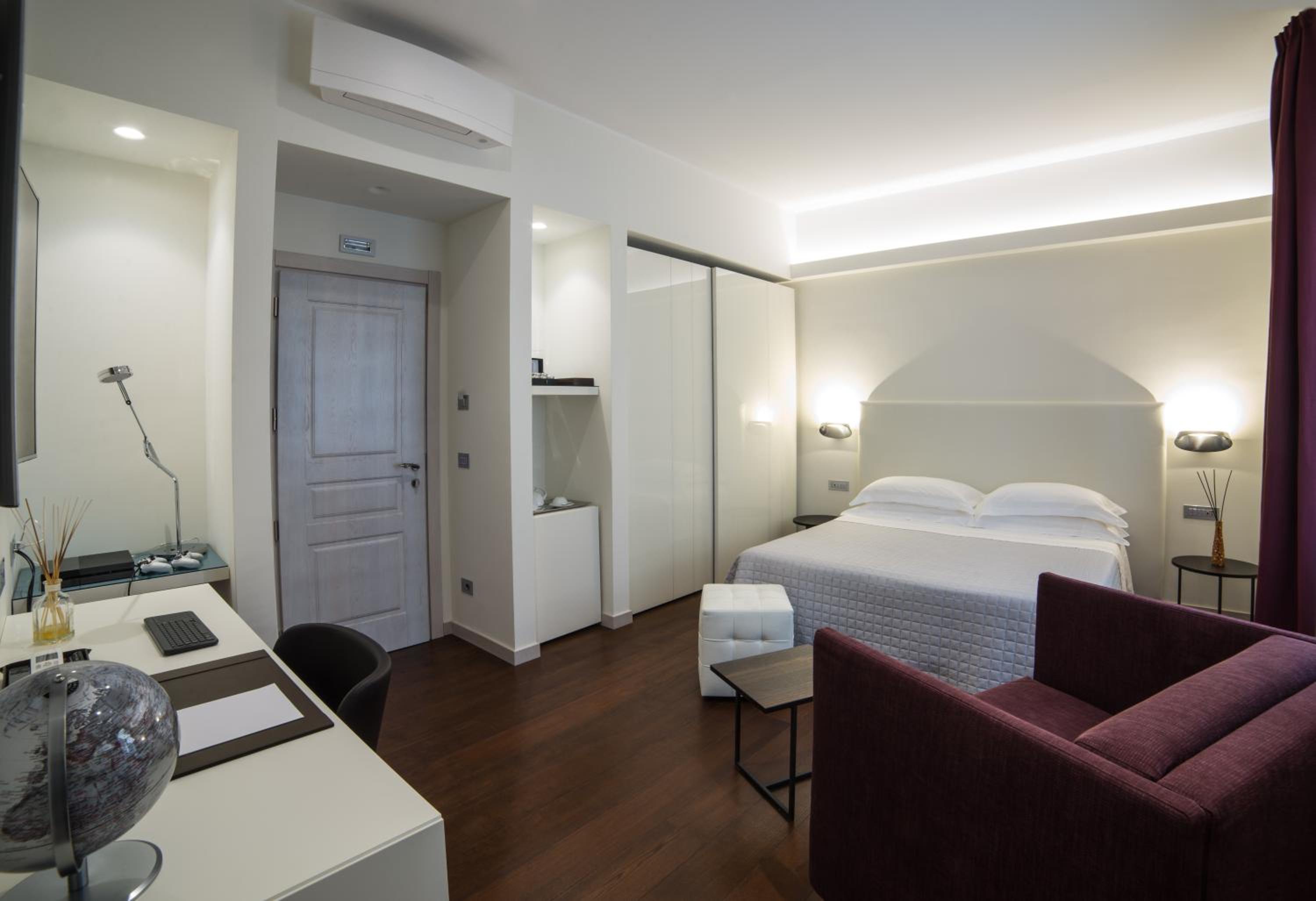 Luxury Triple Room - Photo 24