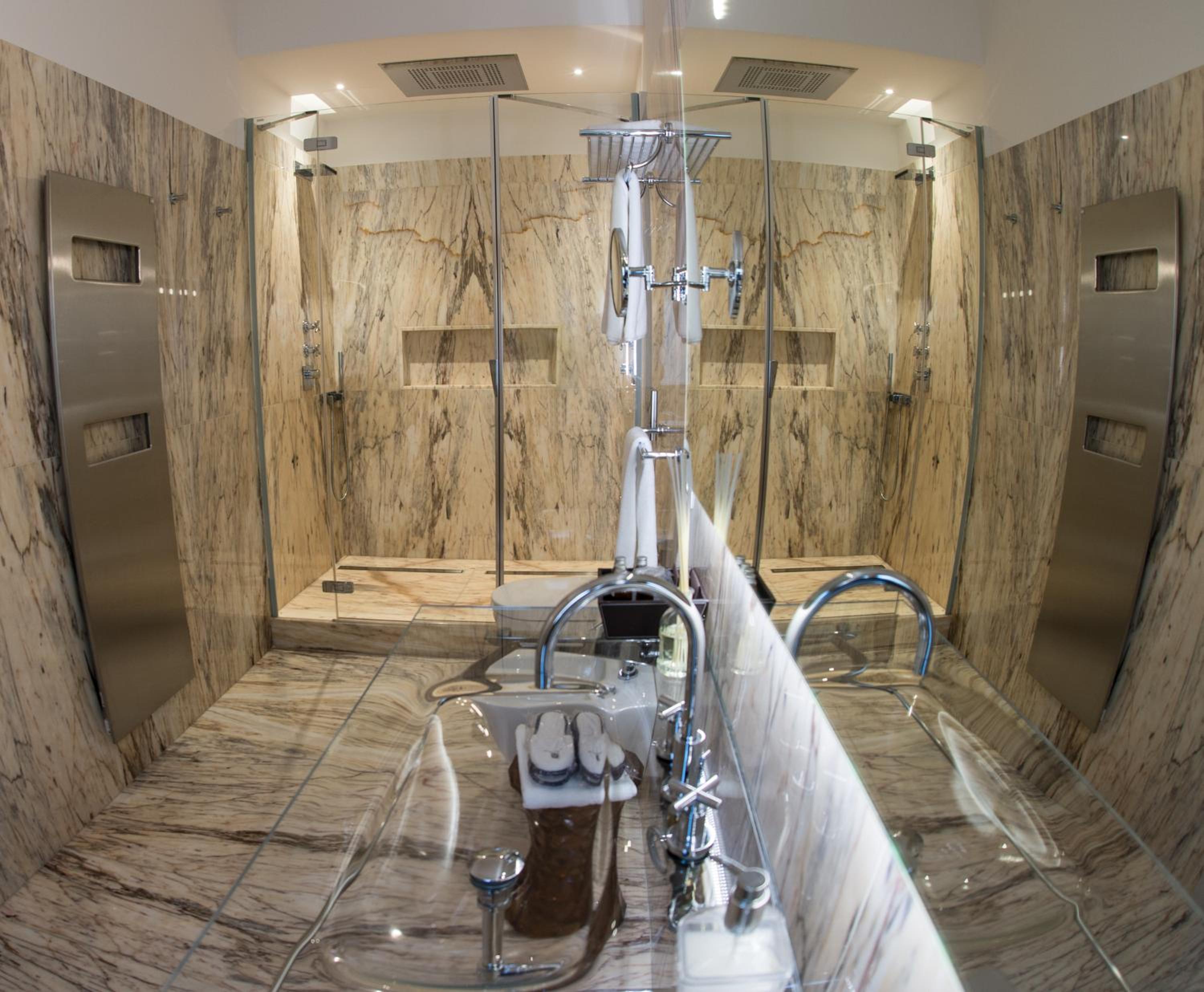Luxury Triple Room - Photo 15