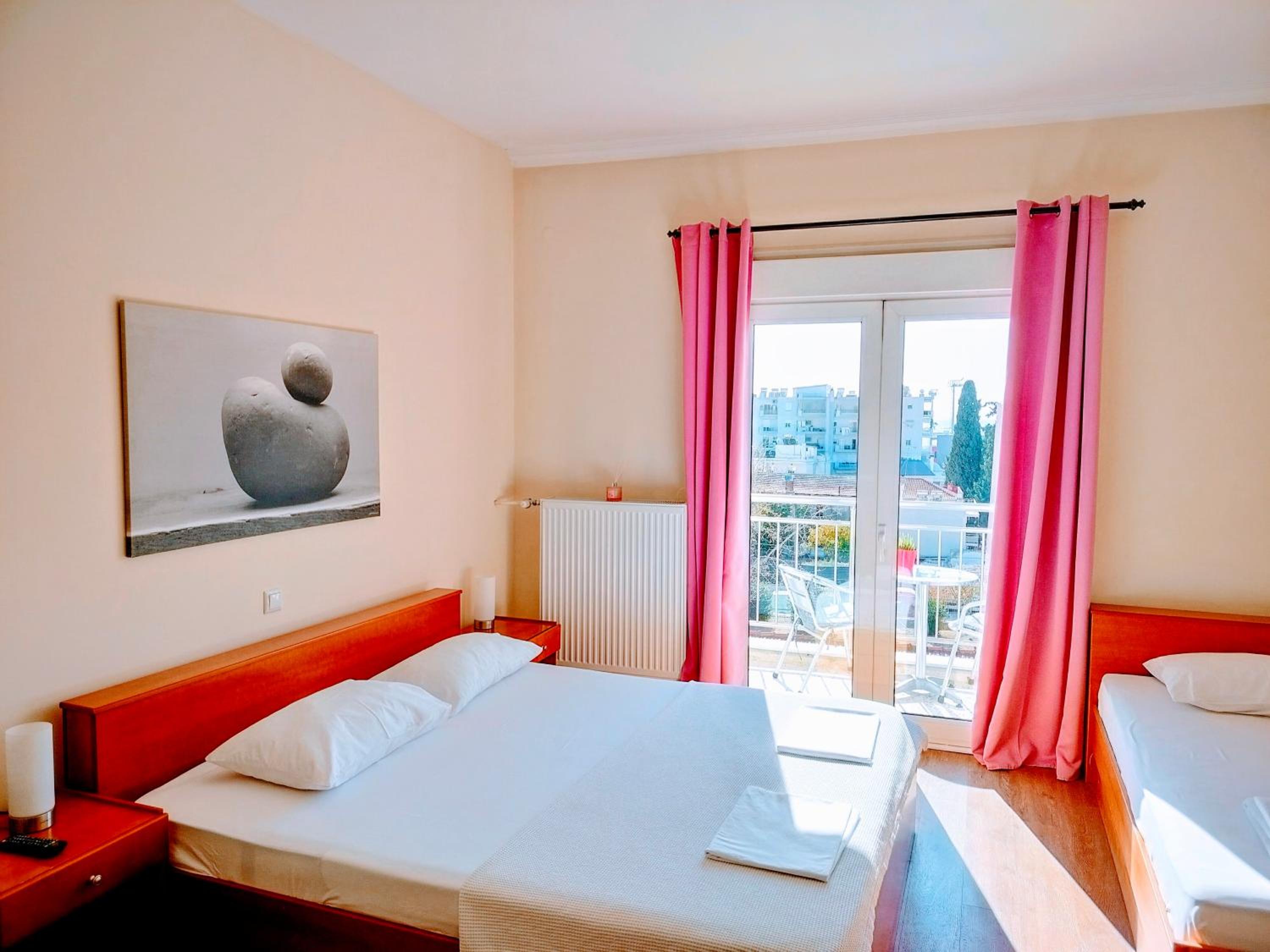 Triple Room with Balcony and View - Photo 1