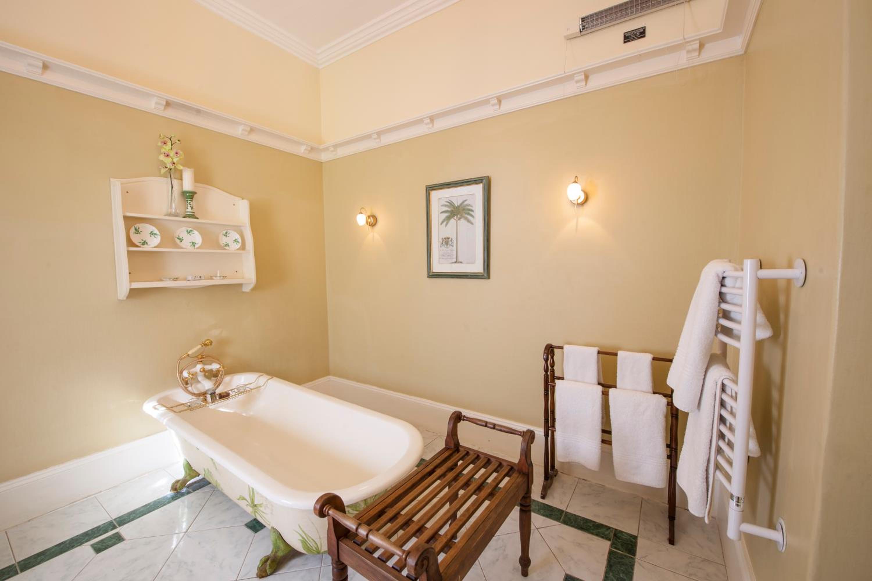 Luxury Double Room - Photo 23