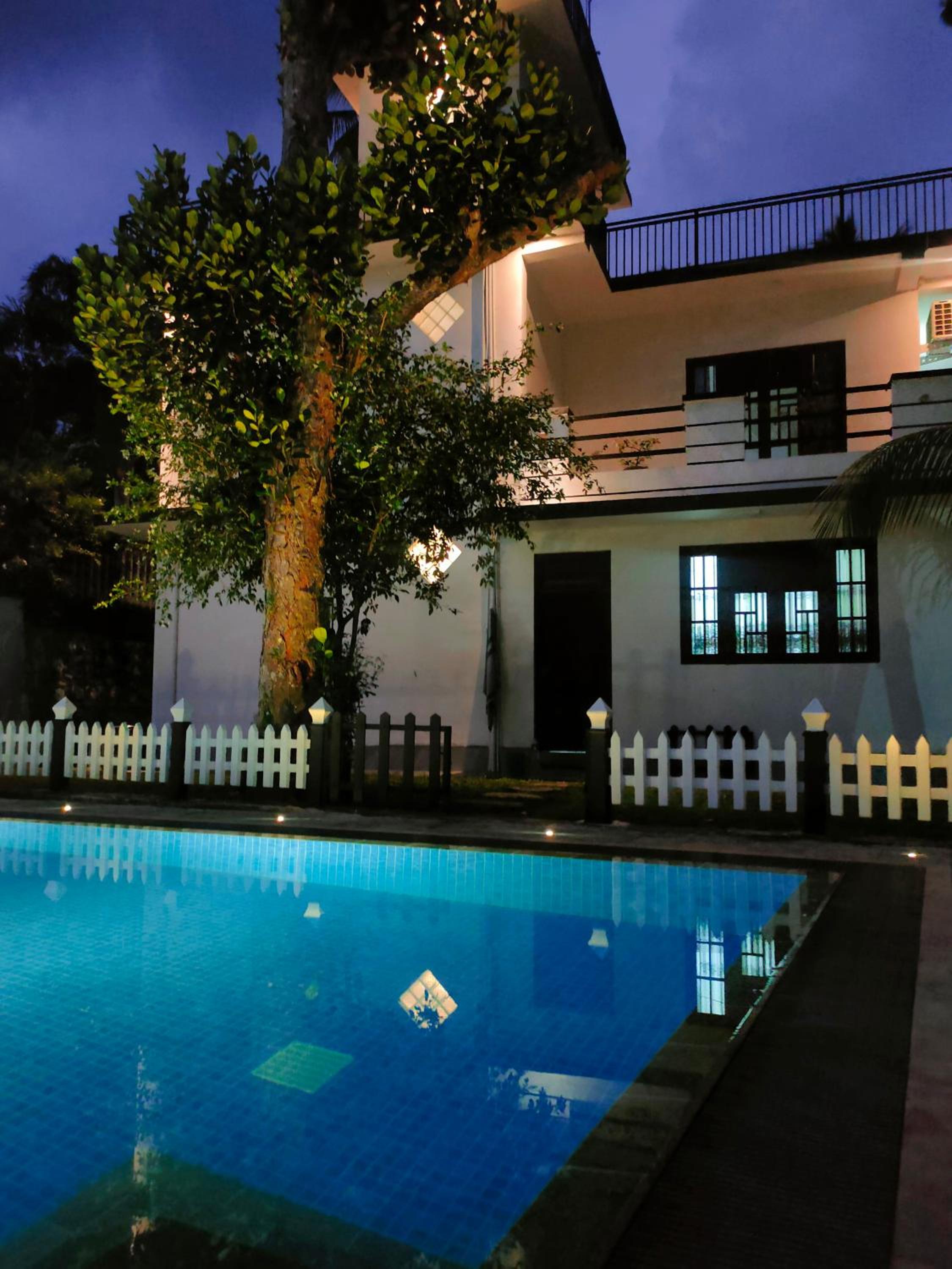 Villa photo 2