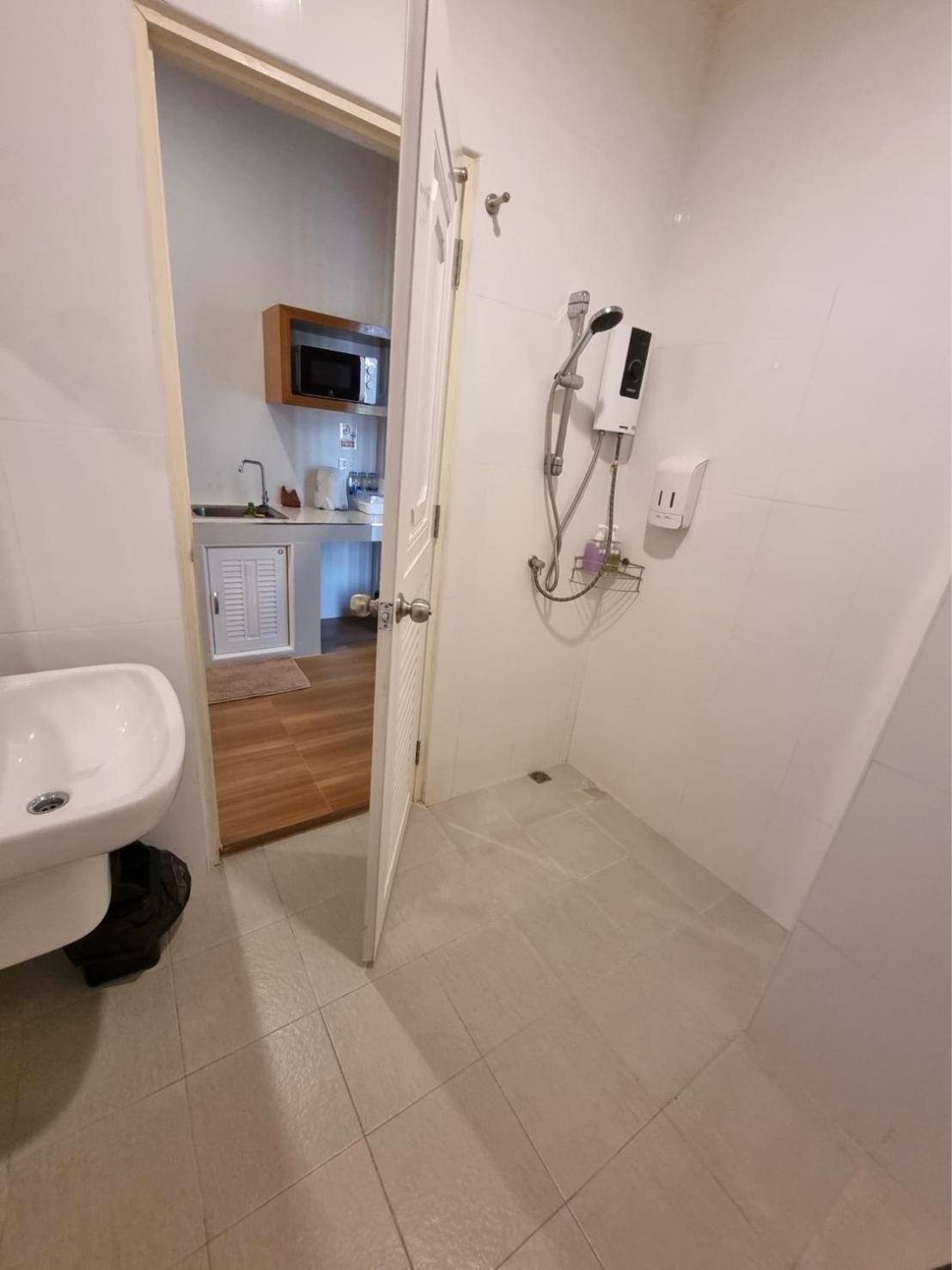Standard Twin Room photo 2