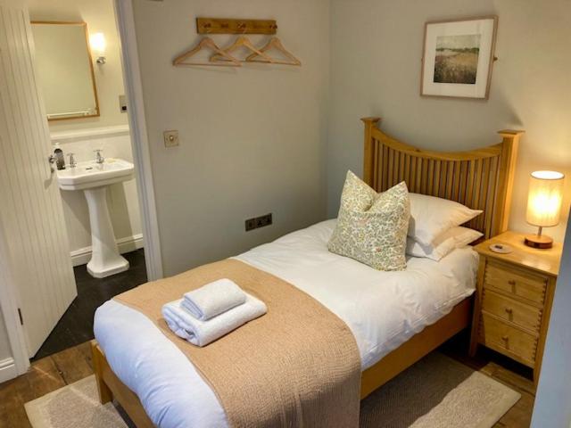 Single Room photo 3