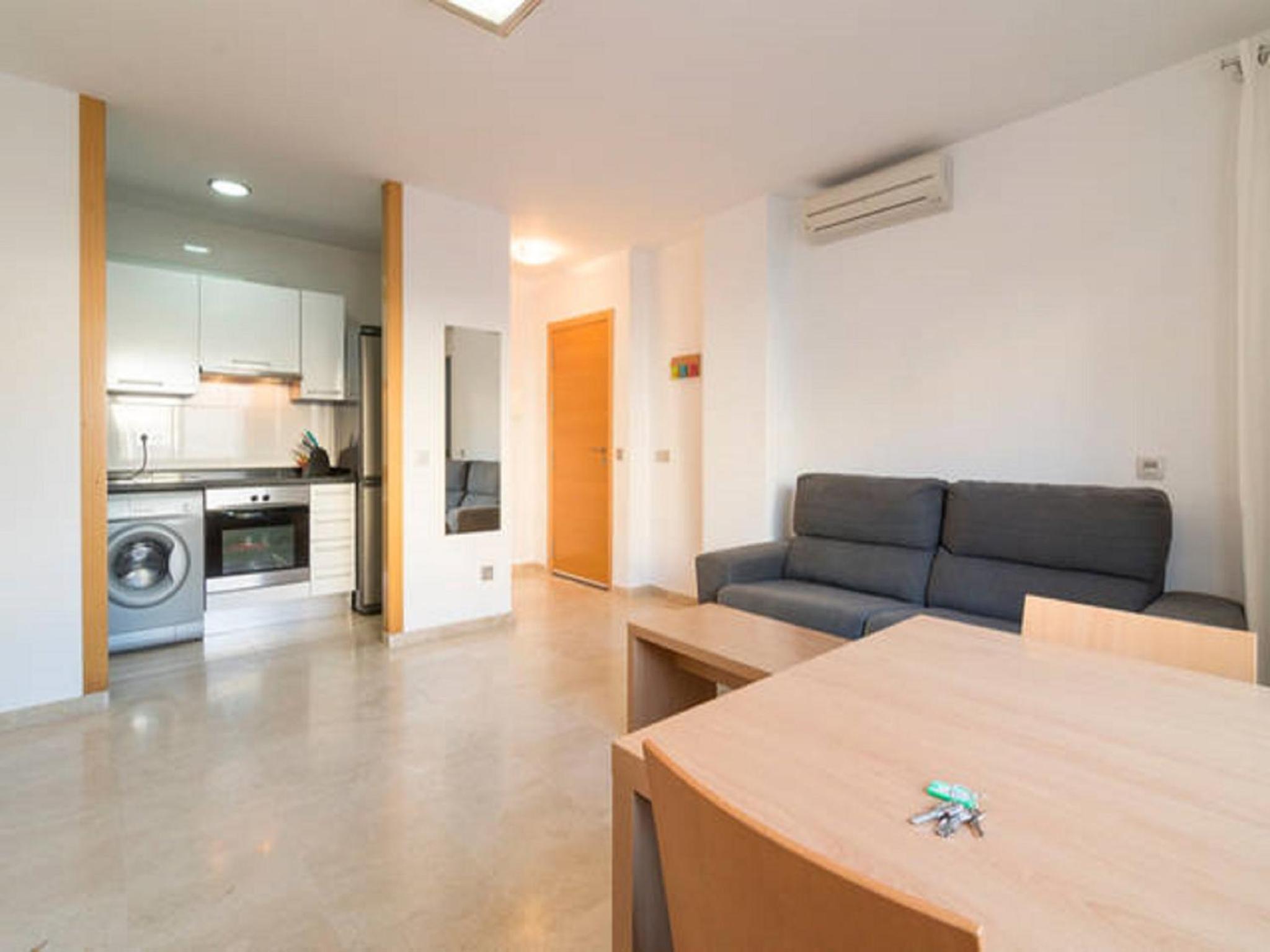 Apartment with Street View photo 2