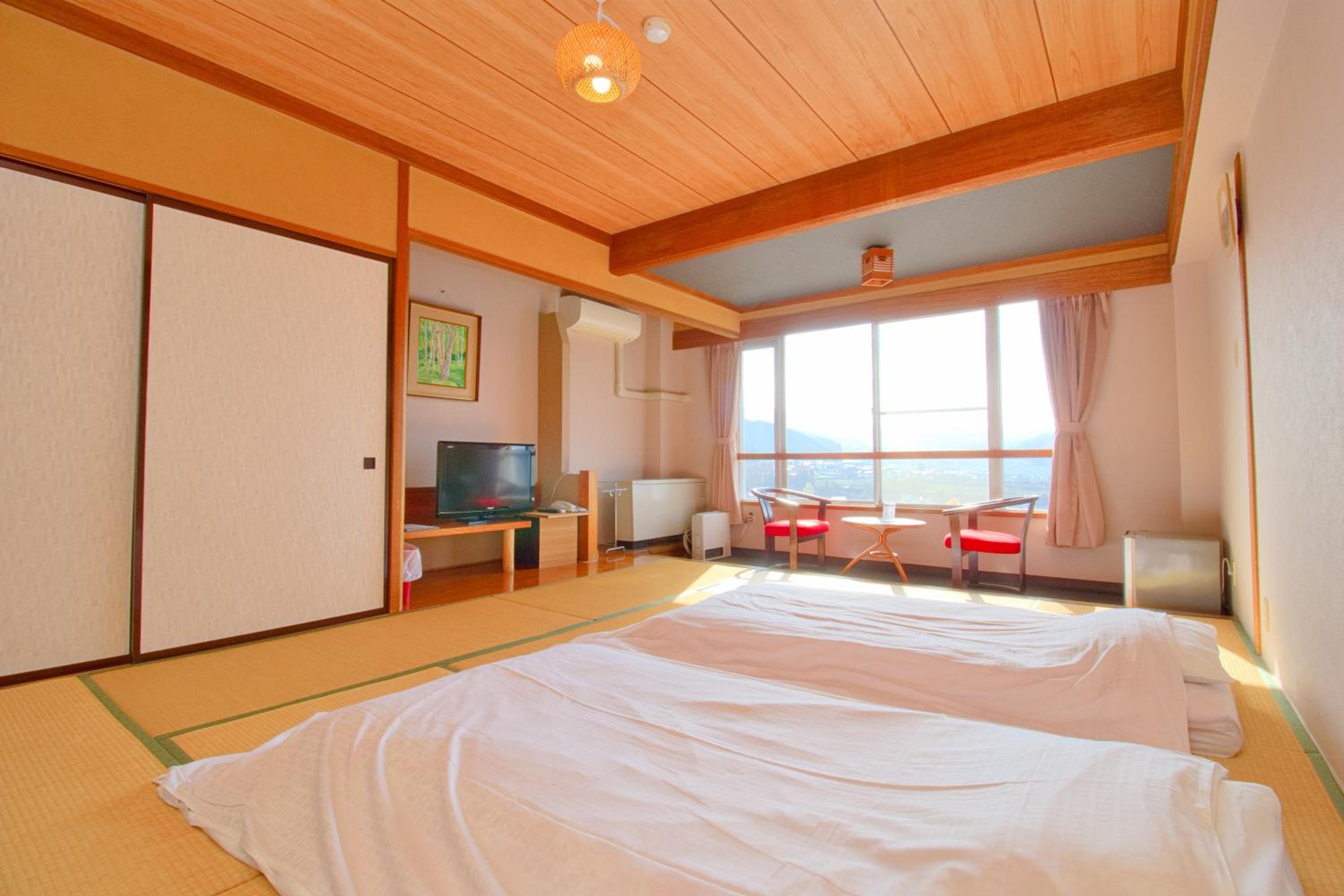 Japanese-Style Quadruple Room photo 2