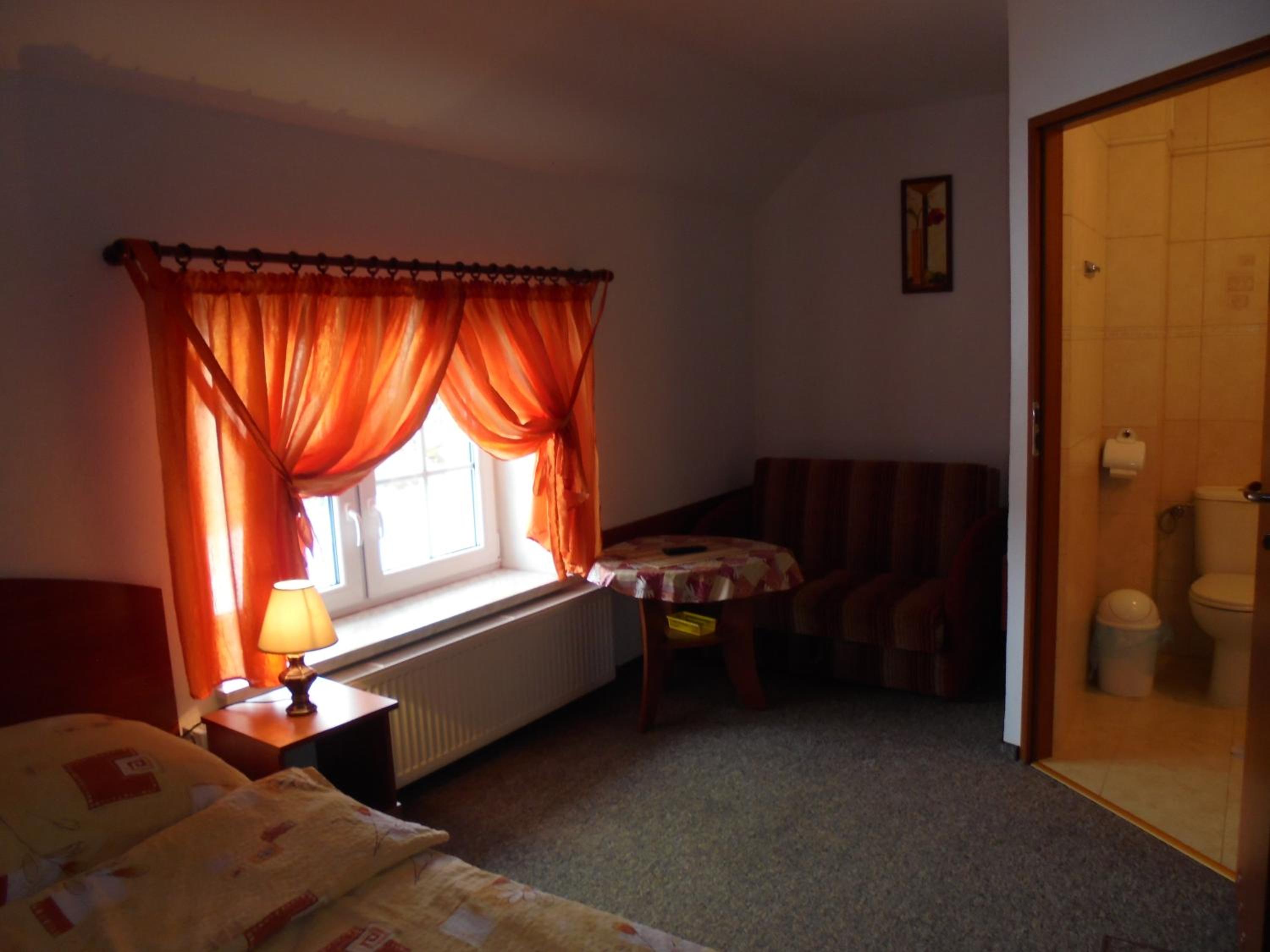 Double Room with Private Bathroom photo 3