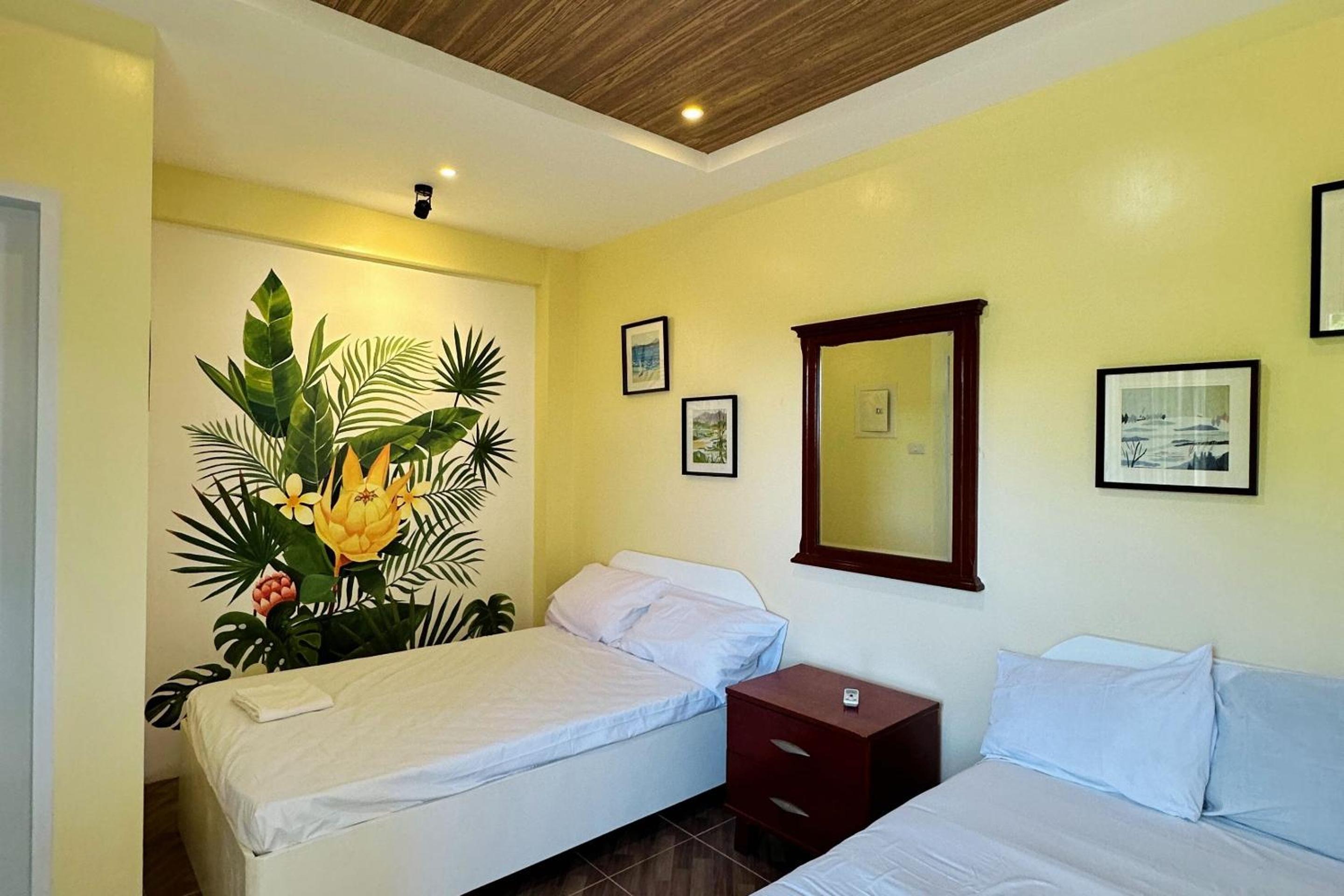 Family Room - Photo 6