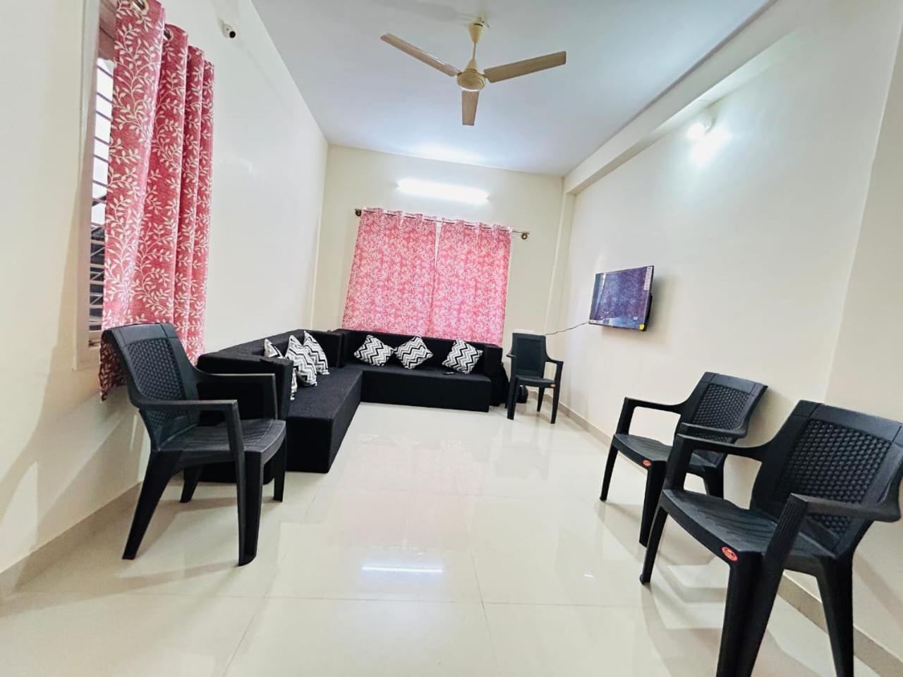 Two-Bedroom House photo 1