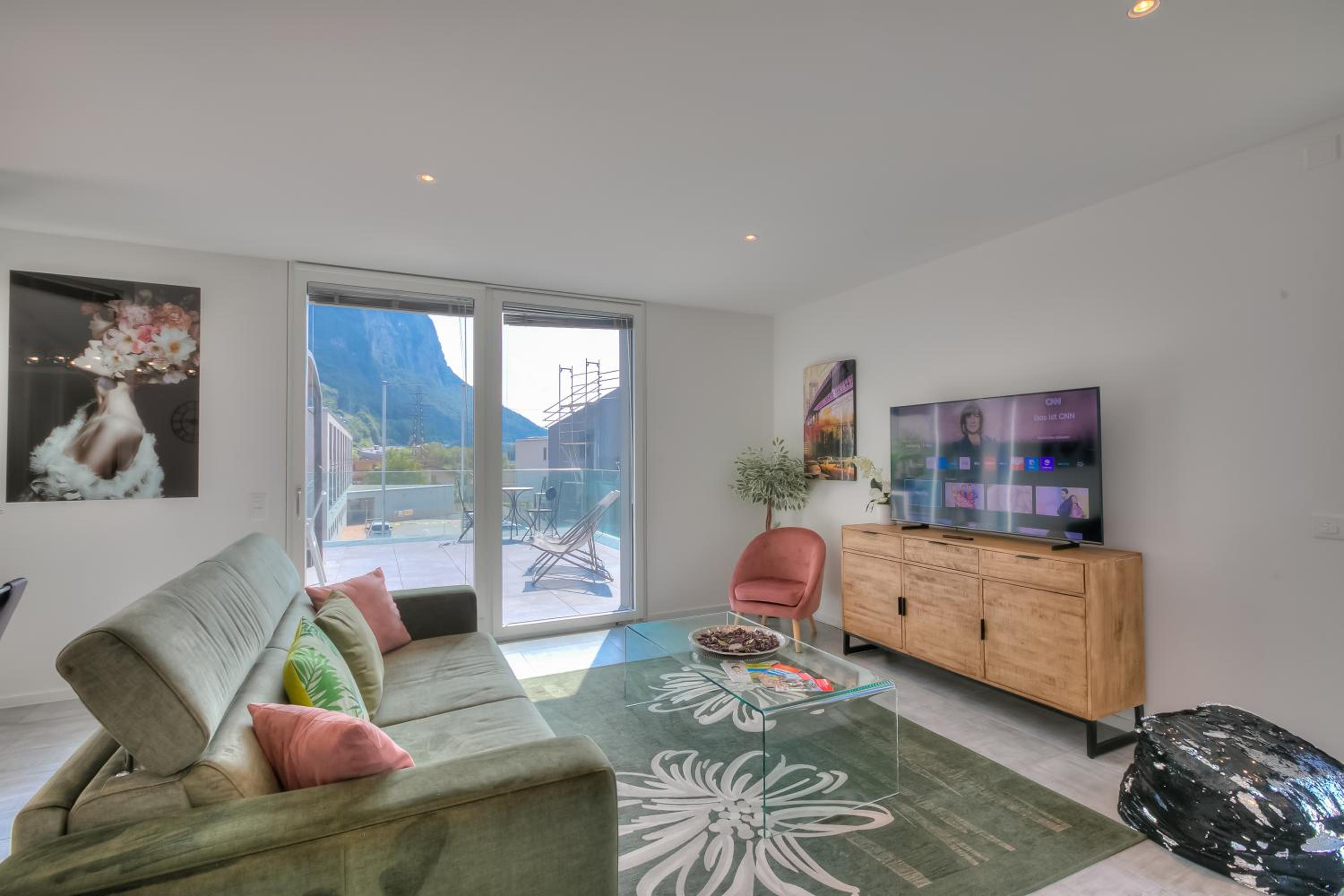 Apartment With Mountain View photo 2