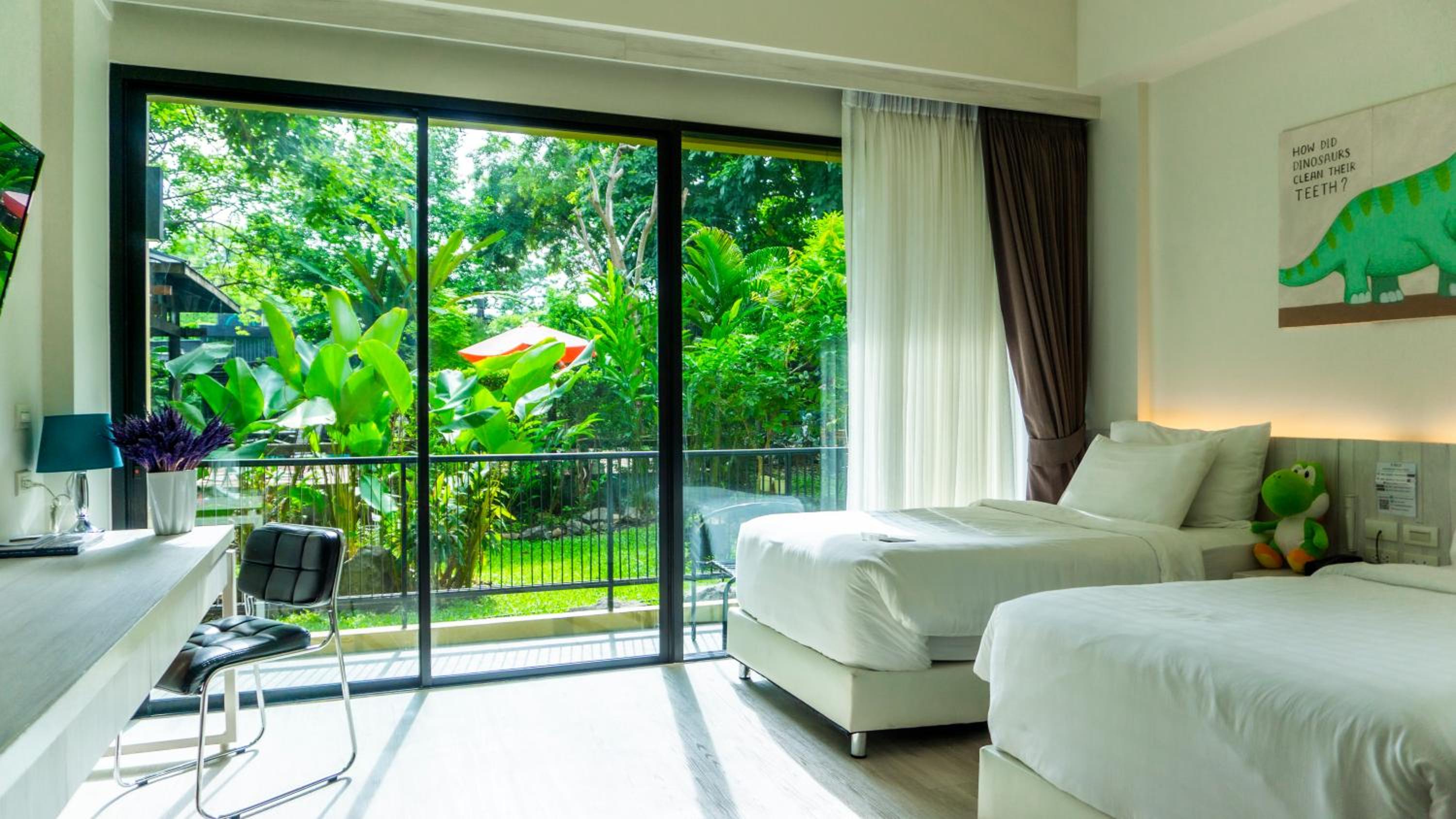 Deluxe Twin Room