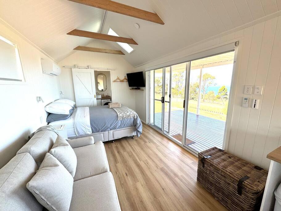 One-Bedroom House photo 1