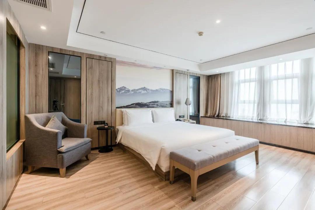Atour Suite