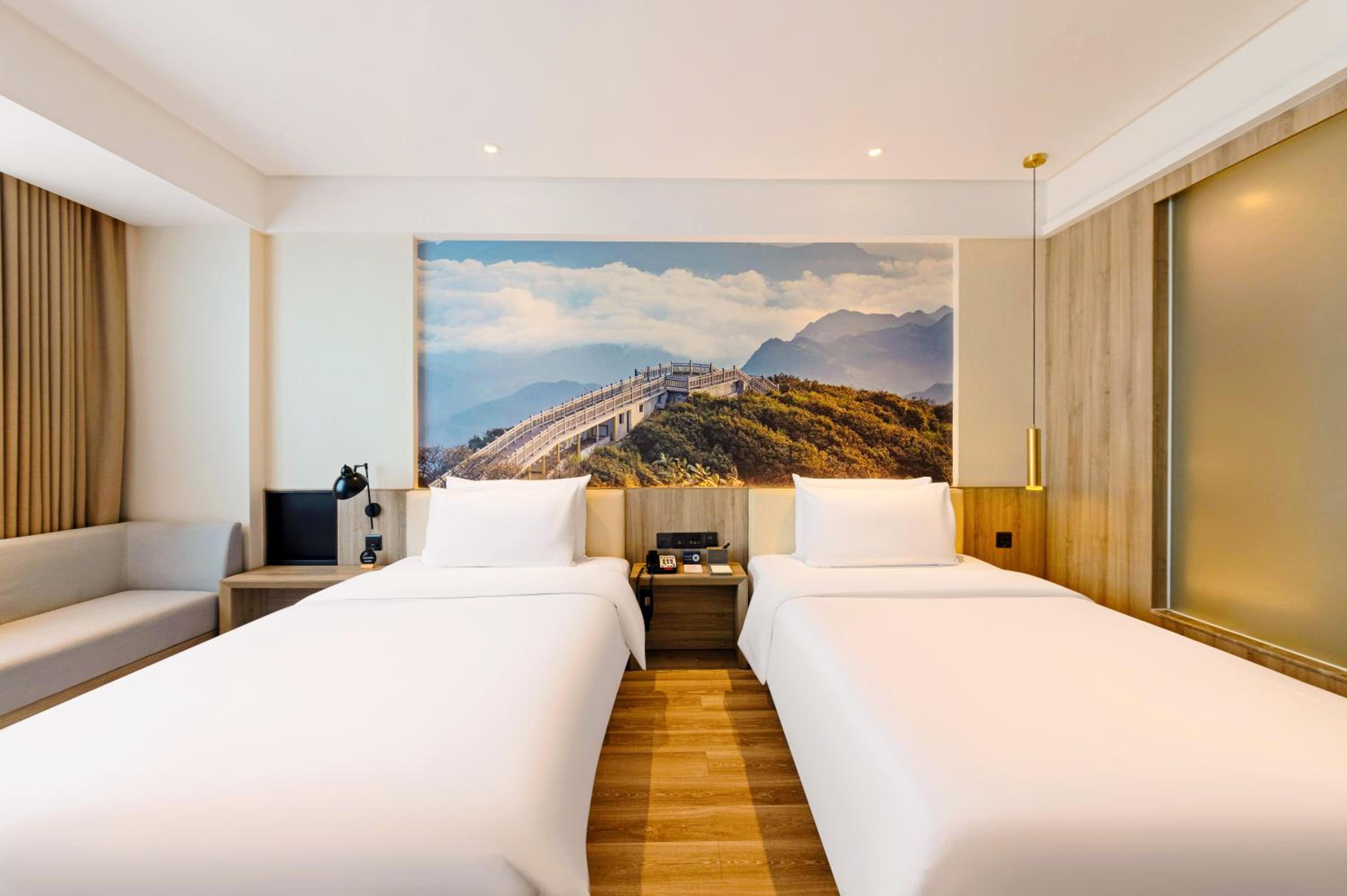Superior Twin Room photo 3