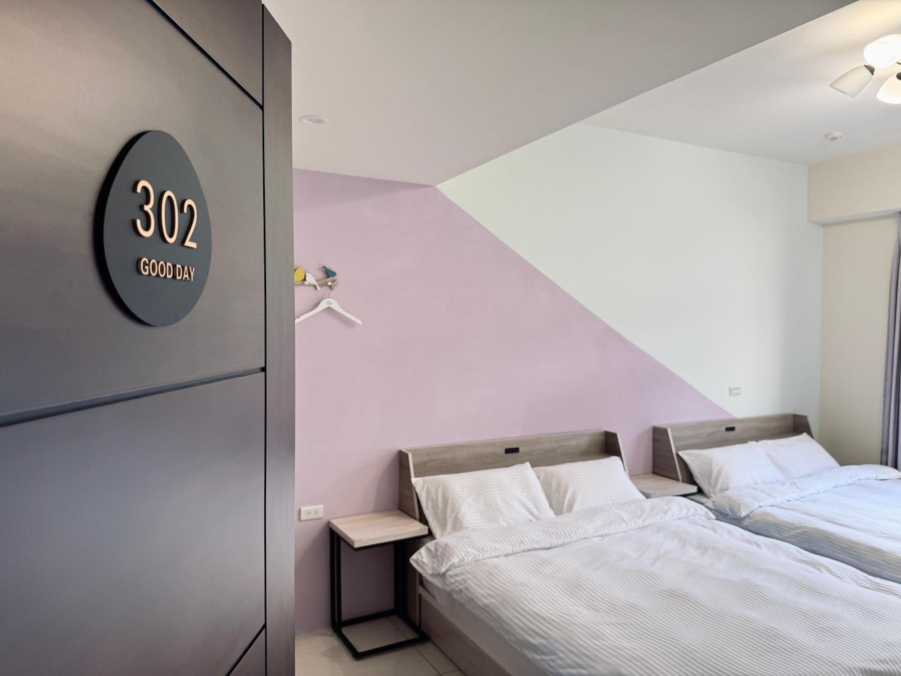 Quadruple Room with Private Bathroom photo 1