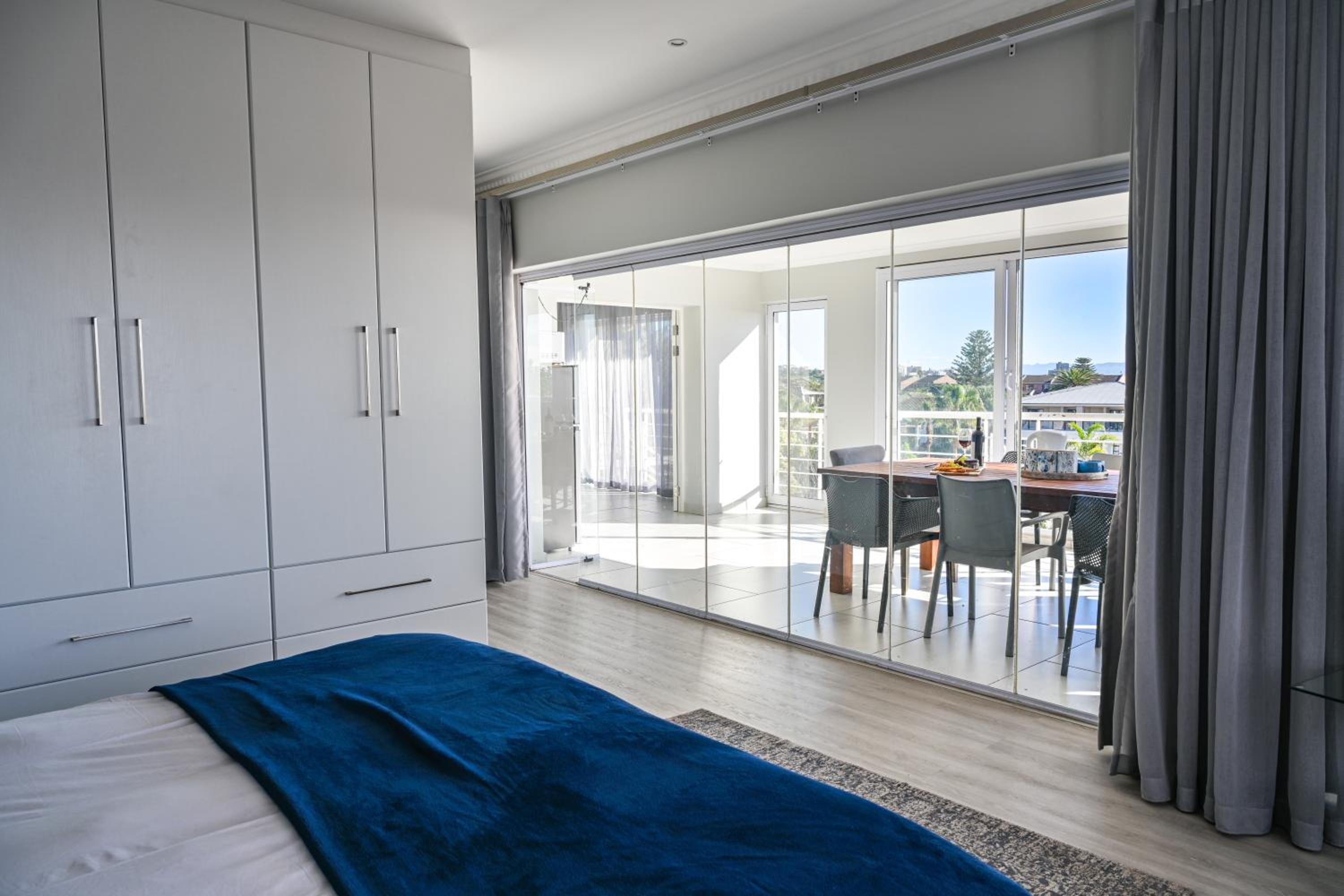 Two-Bedroom Suite photo 3