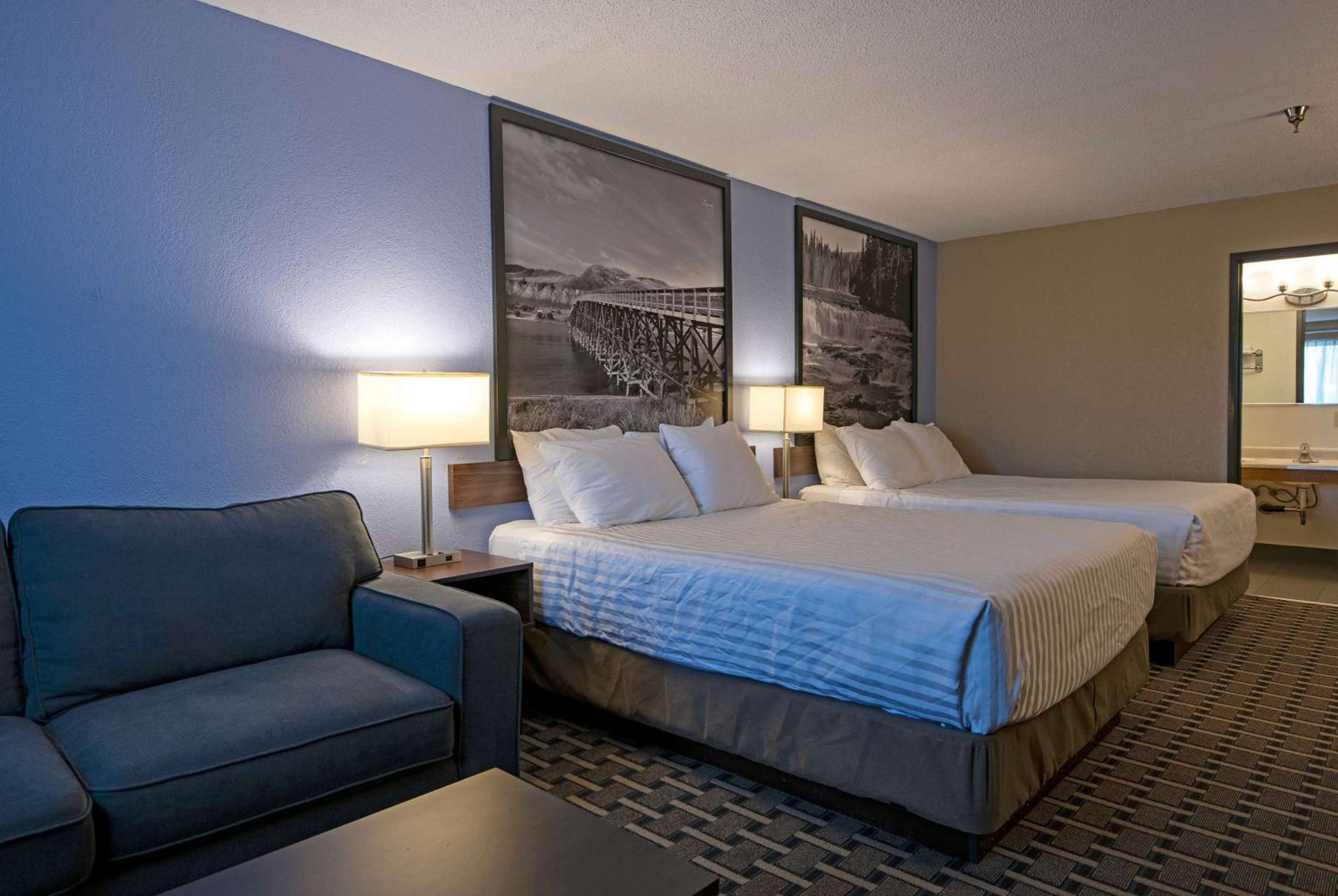 Studio Suite with Two Queen Beds - Non-Smoking - Photo 4