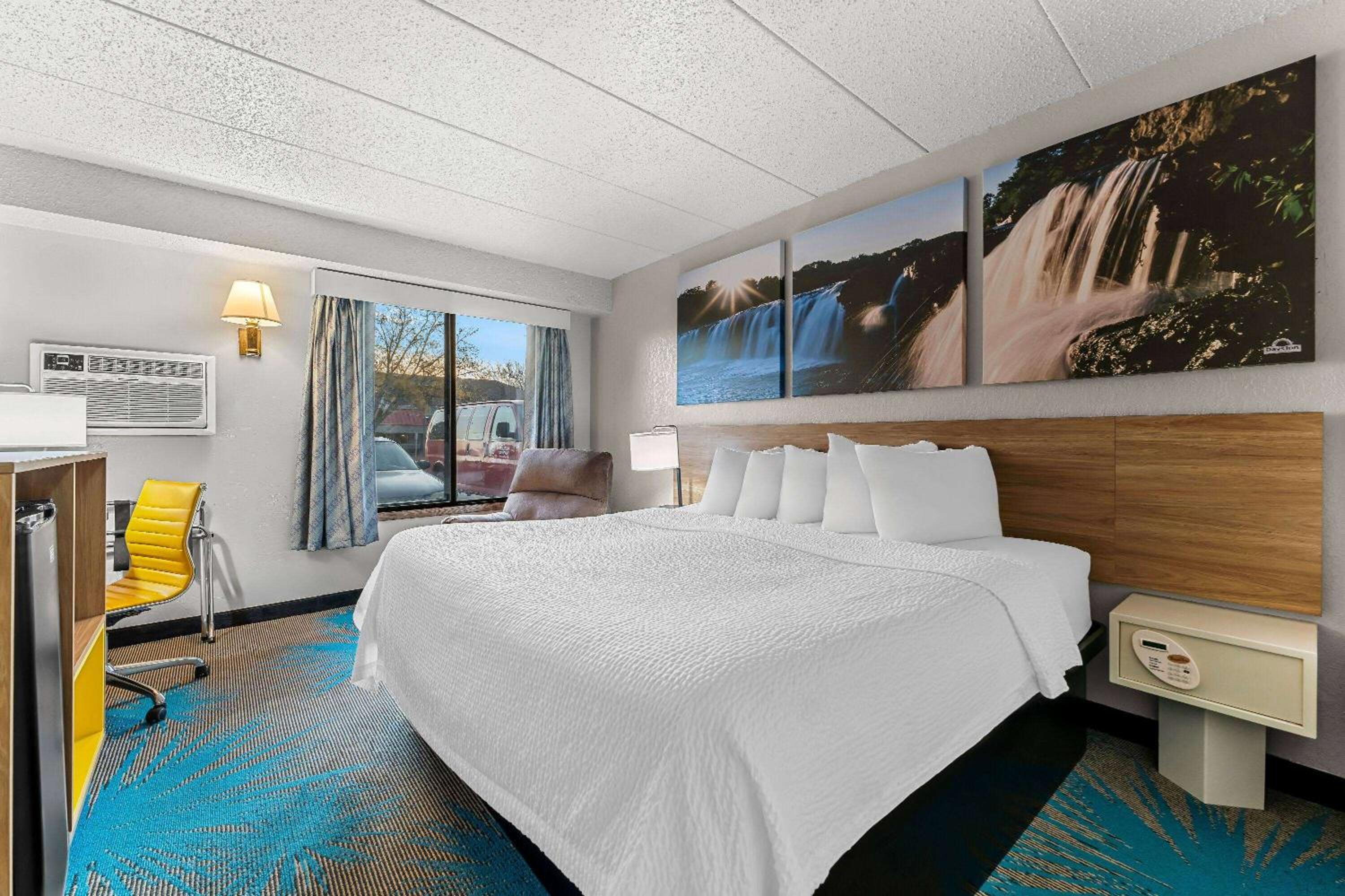 King Studio Suite, Non-Smoking - Photo 1