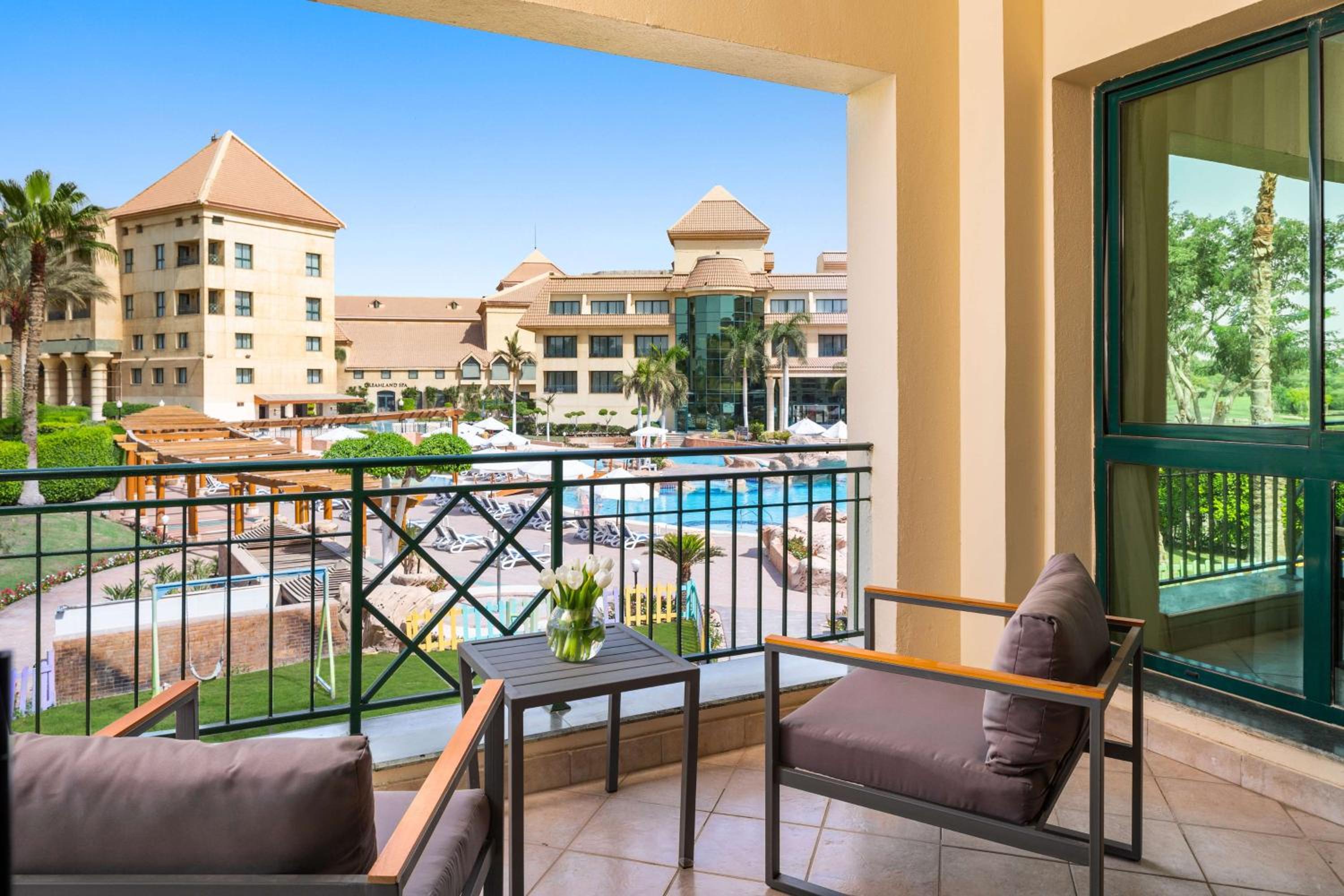 Deluxe King Suite