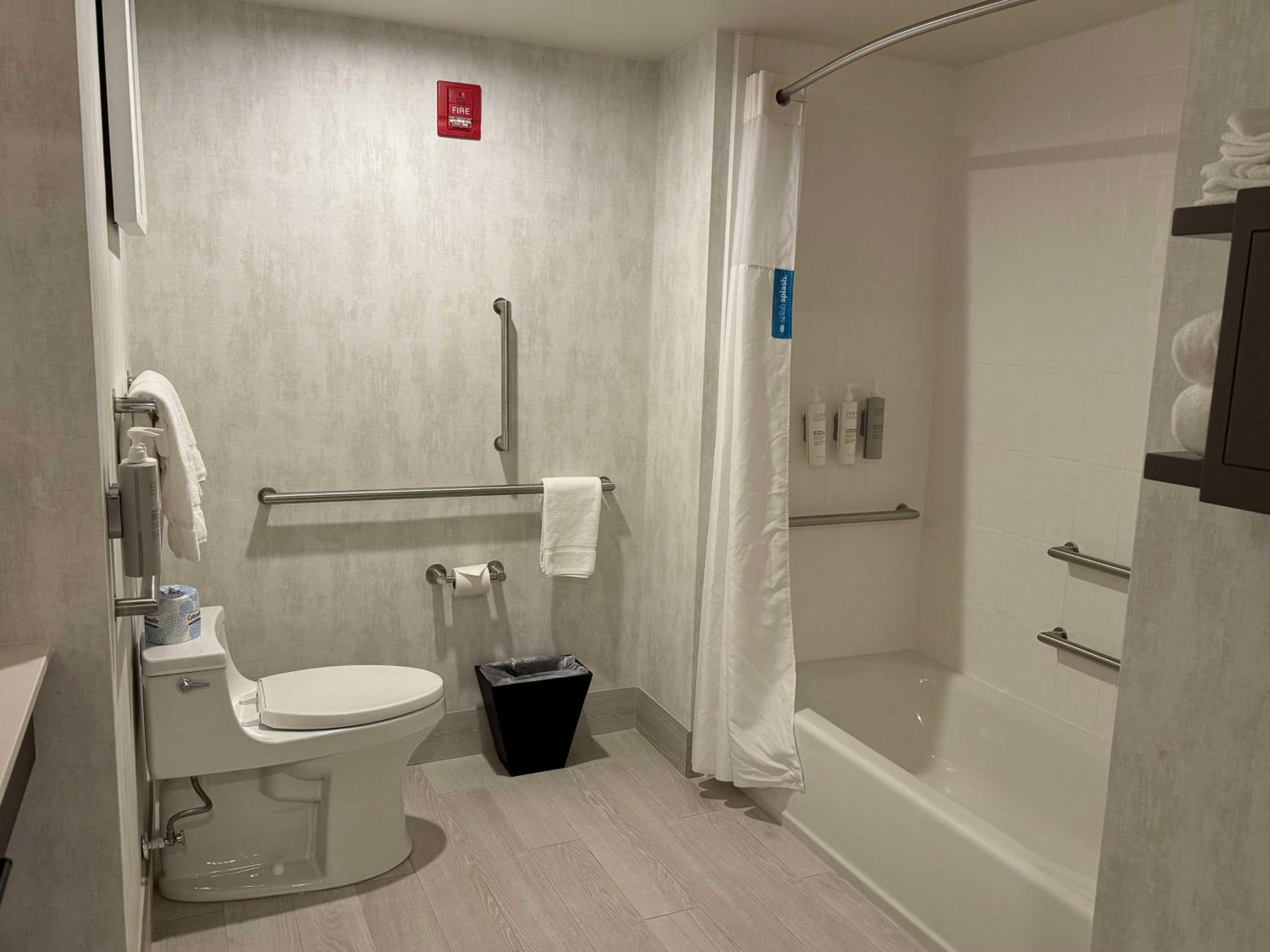 King Room - Mobility/Hearing Accessible - Photo 6