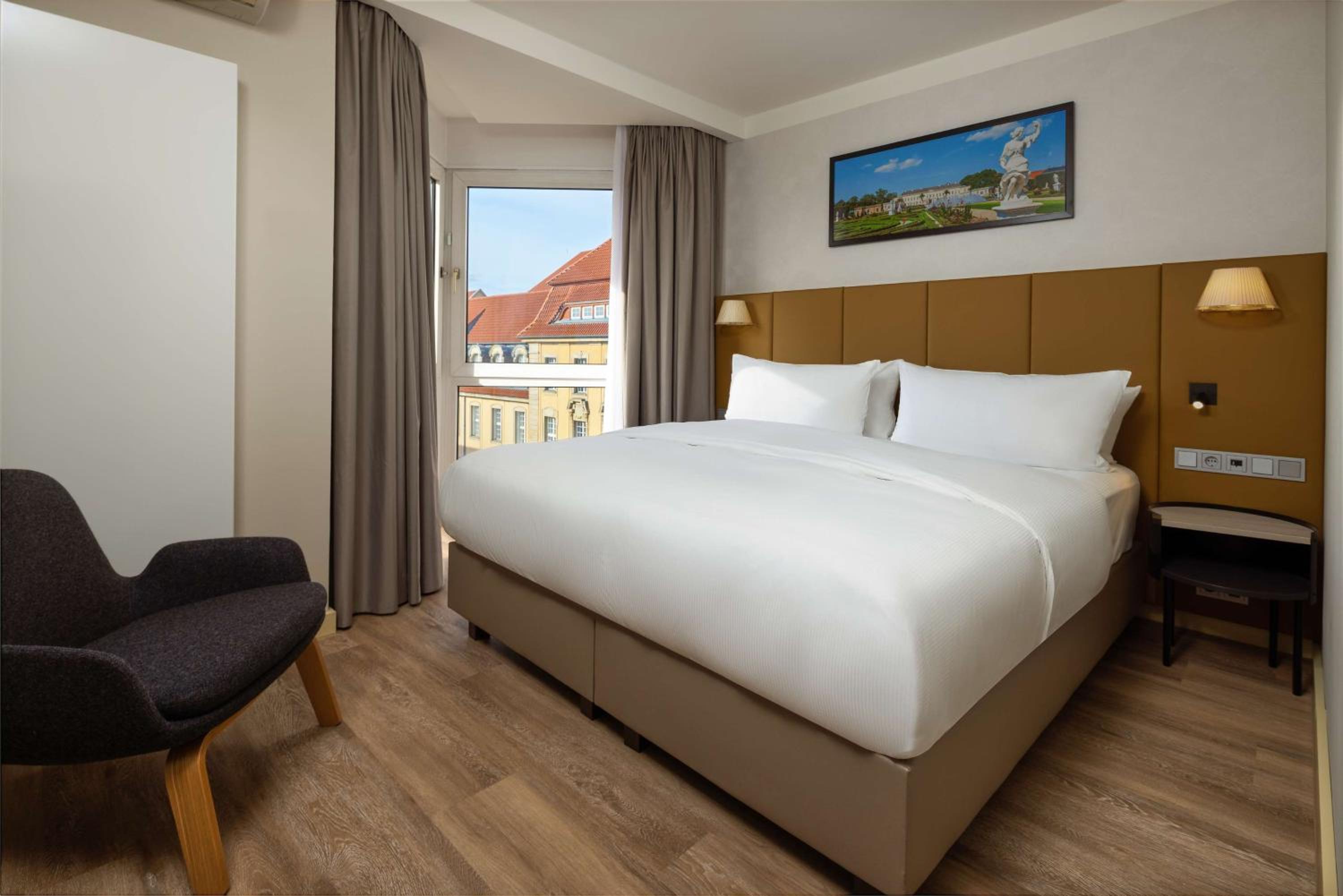 One-Bedroom King Suite