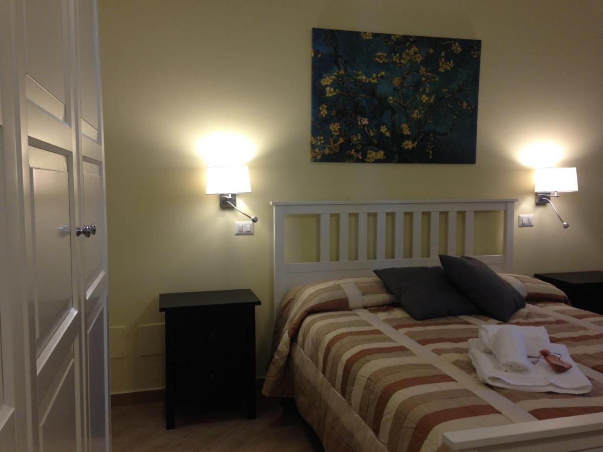 Double Room with Private Bathroom photo 3