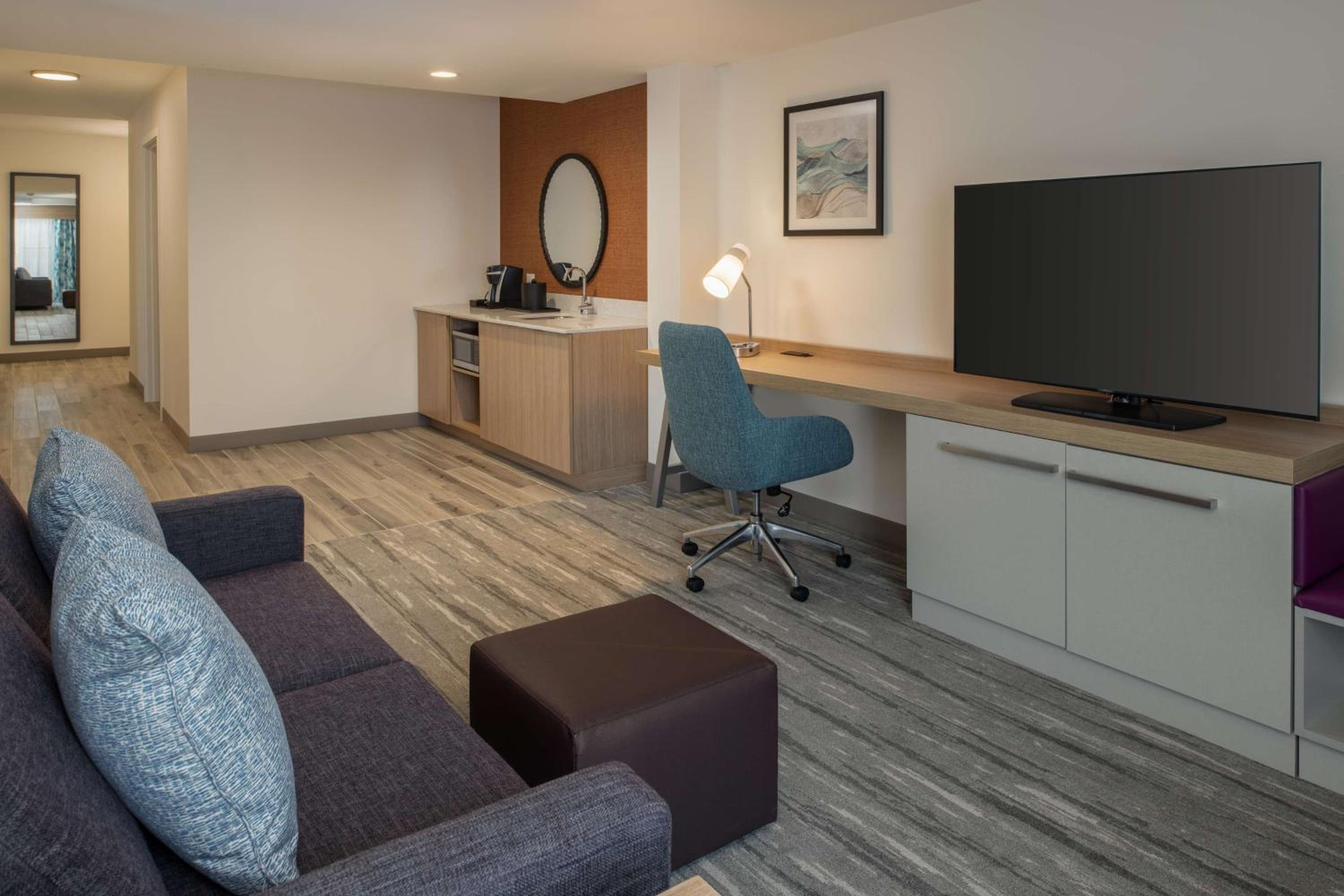 Two-Bedroom Suite with Two King Beds photo 1